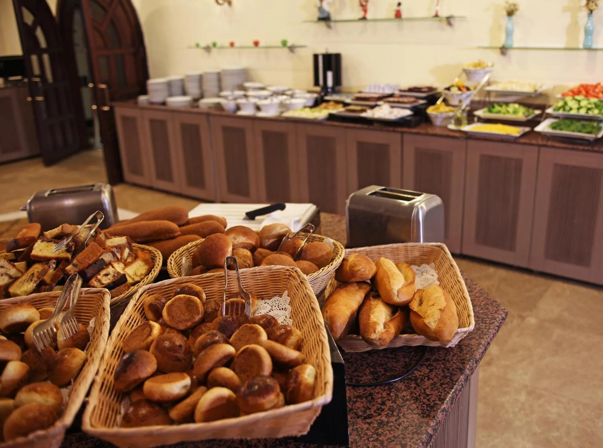 Buffet breakfast in The Parma Hotel Downtown