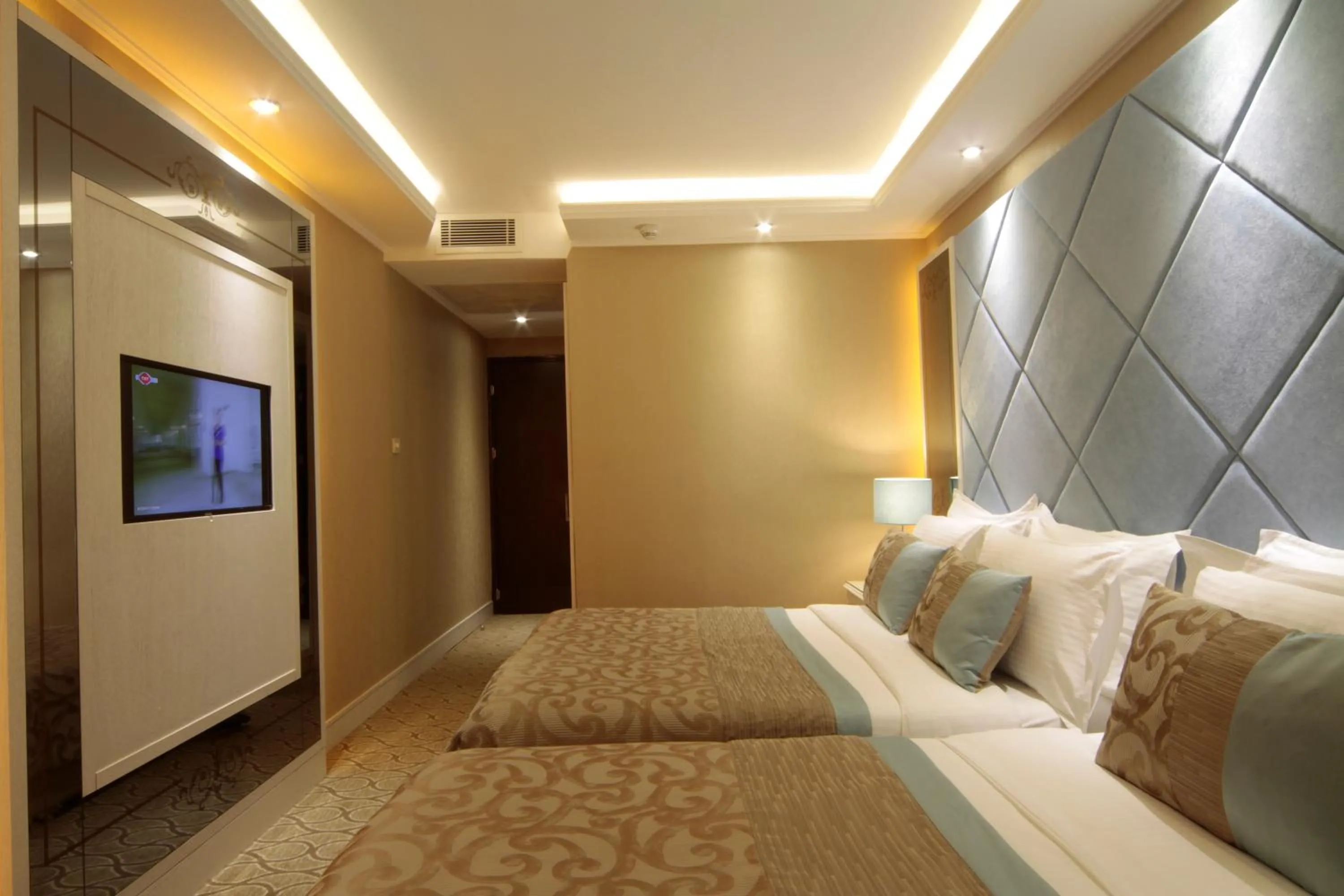 Decorative detail, Bed in The Parma Hotel Downtown