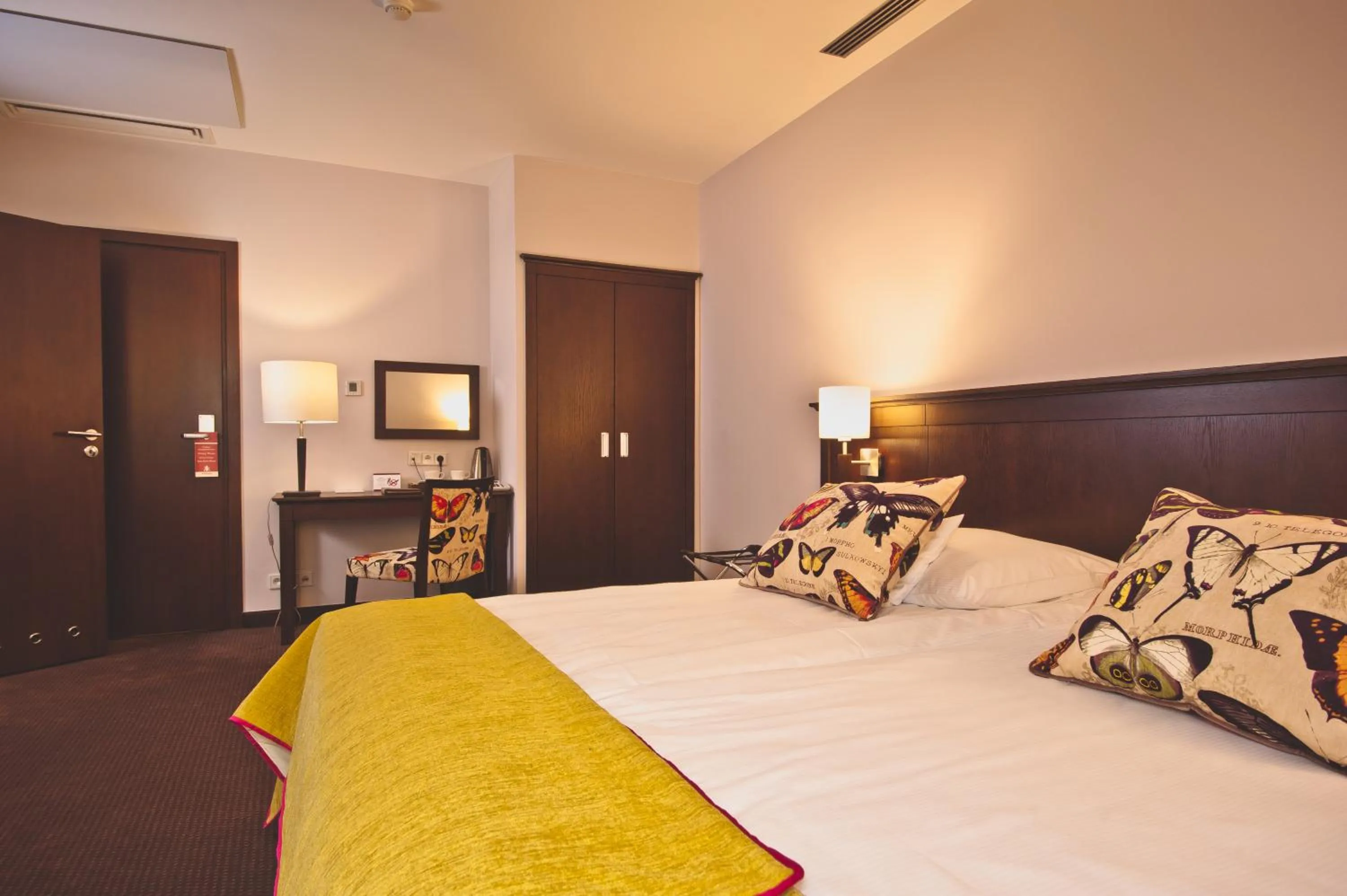 Photo of the whole room, Bed in Wieniawa