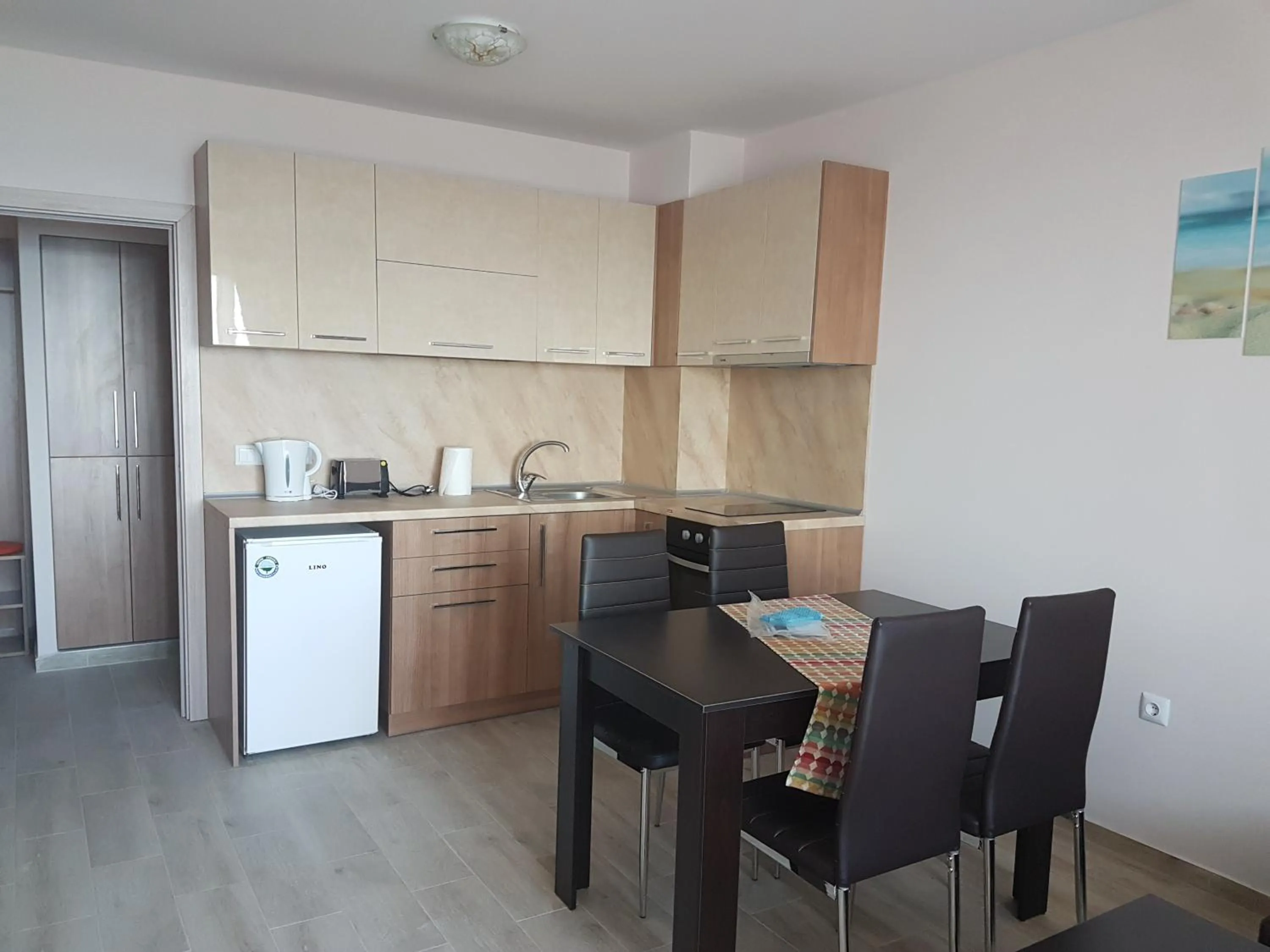 Kitchen or kitchenette in Apart Hotel Iglika