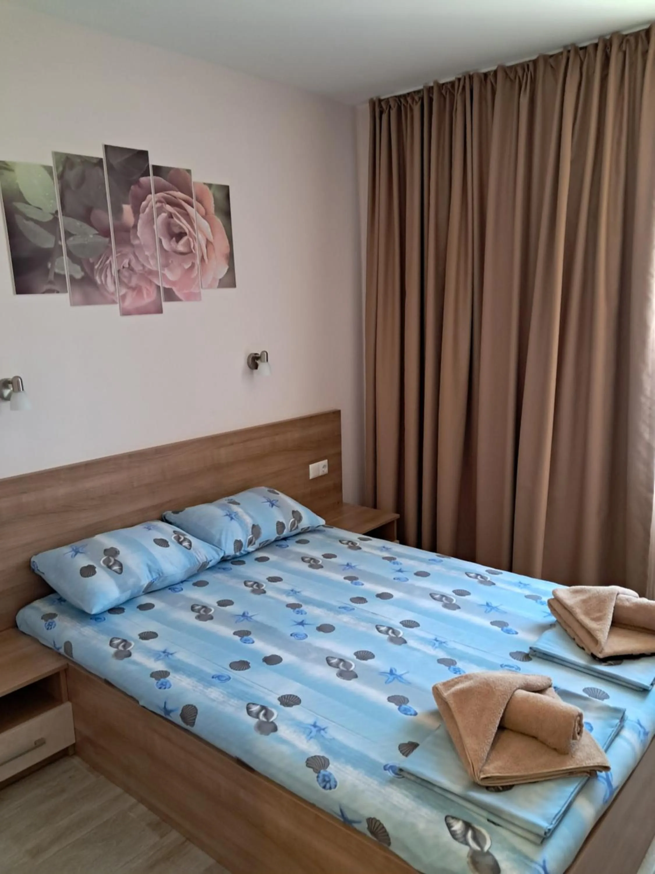 Bed in Apart Hotel Iglika