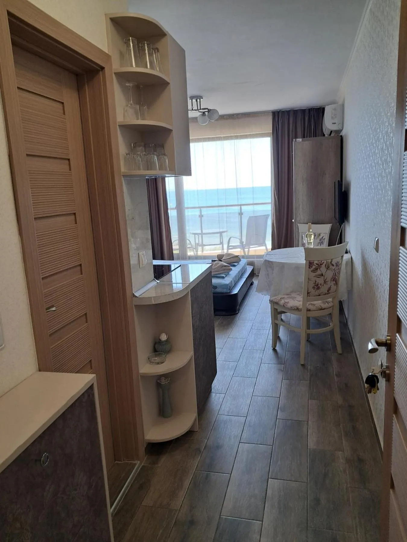 Photo of the whole room in Apart Hotel Iglika