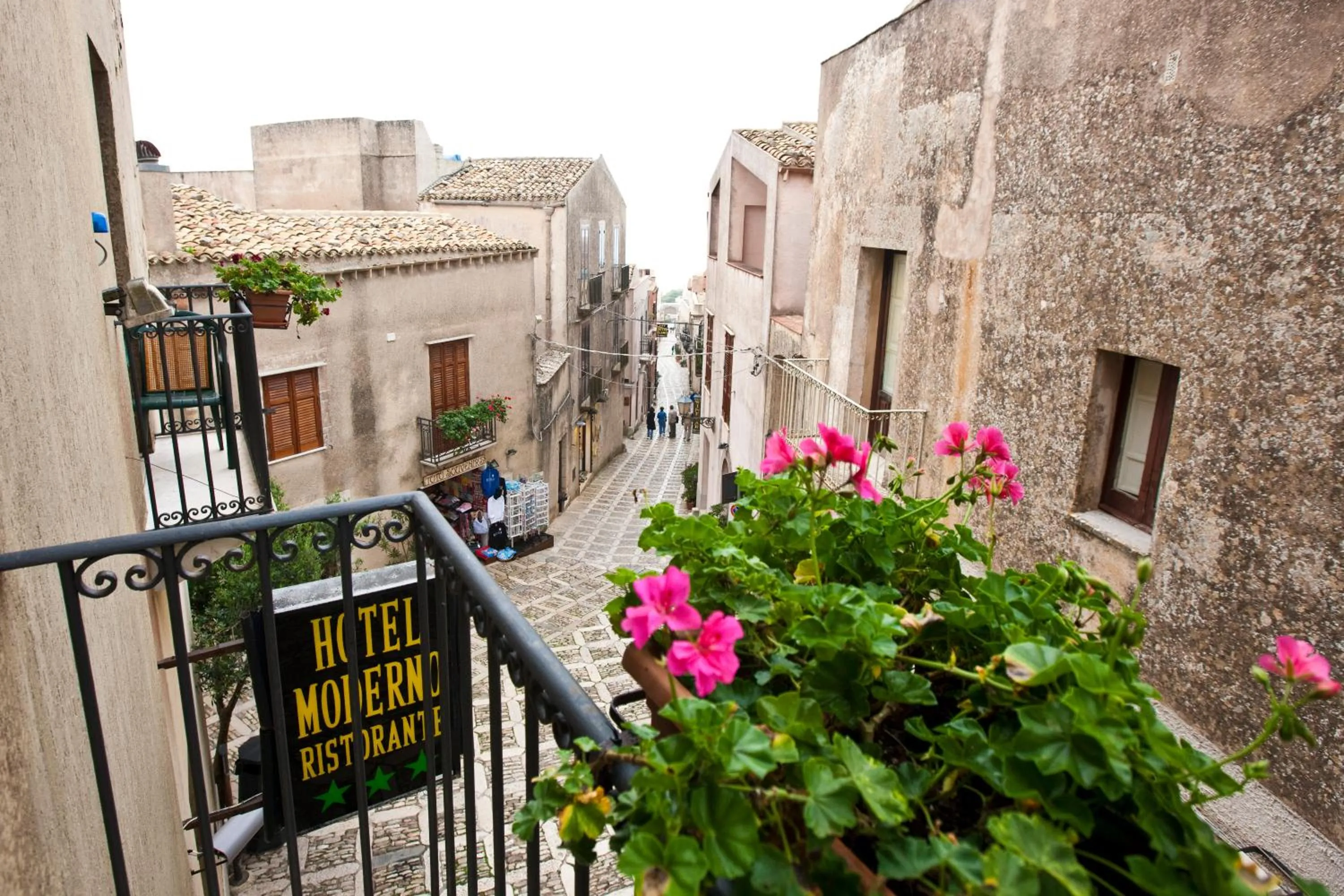 Hotel Moderno