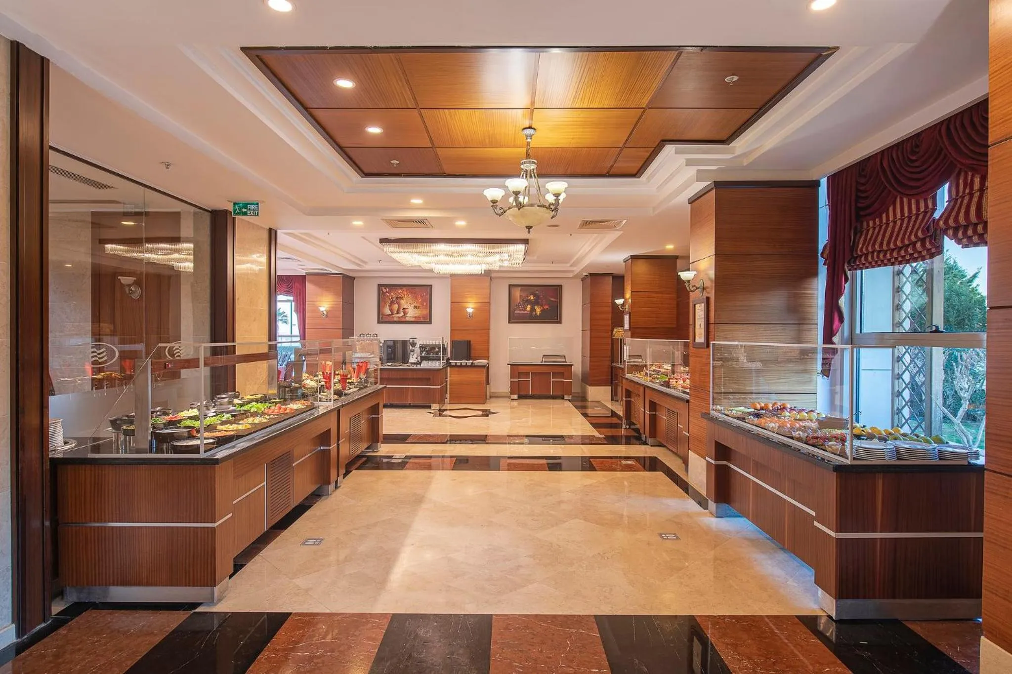 Restaurant/places to eat in Crowne Plaza Antalya by IHG