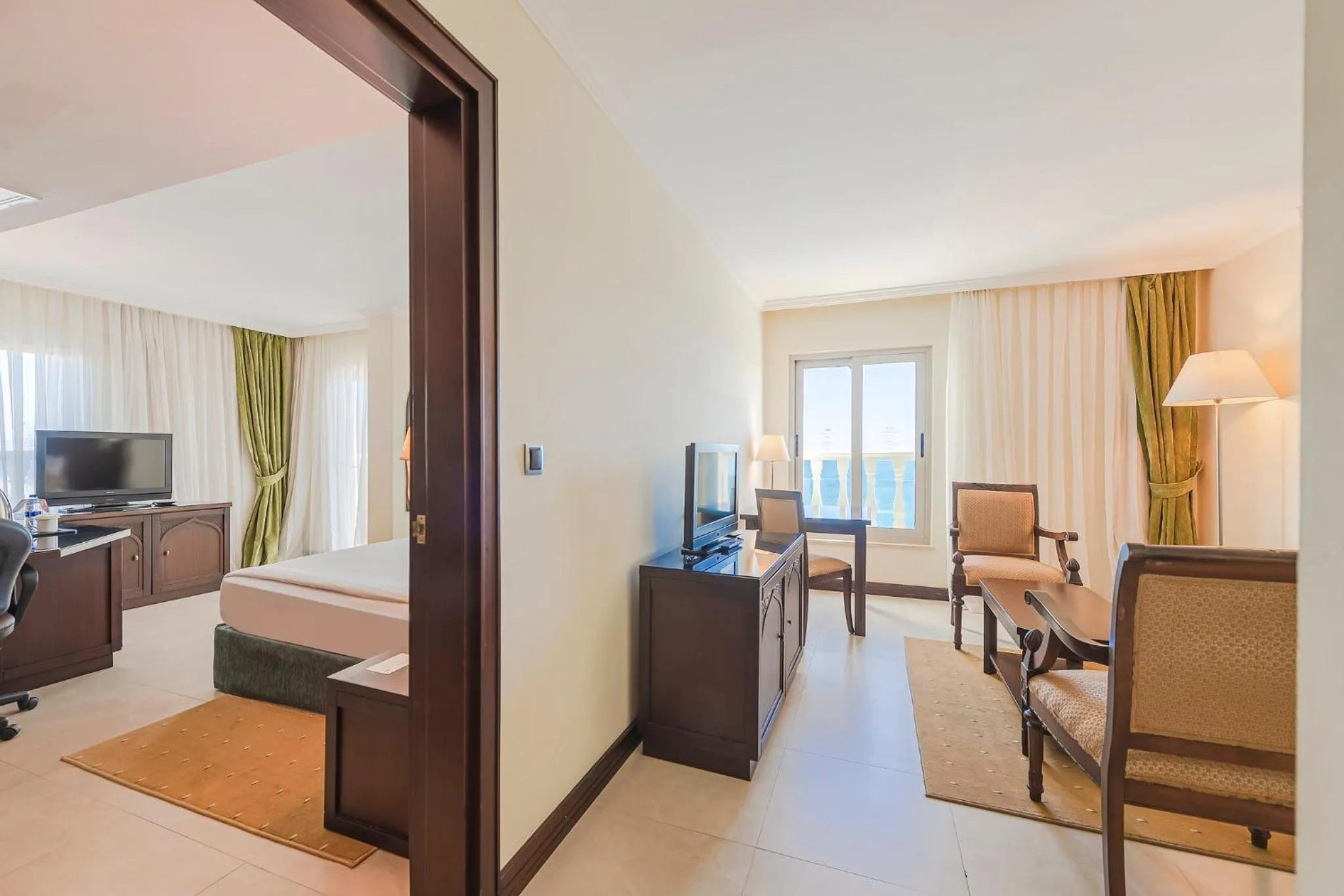 Photo of the whole room, Bed in Crowne Plaza Antalya by IHG