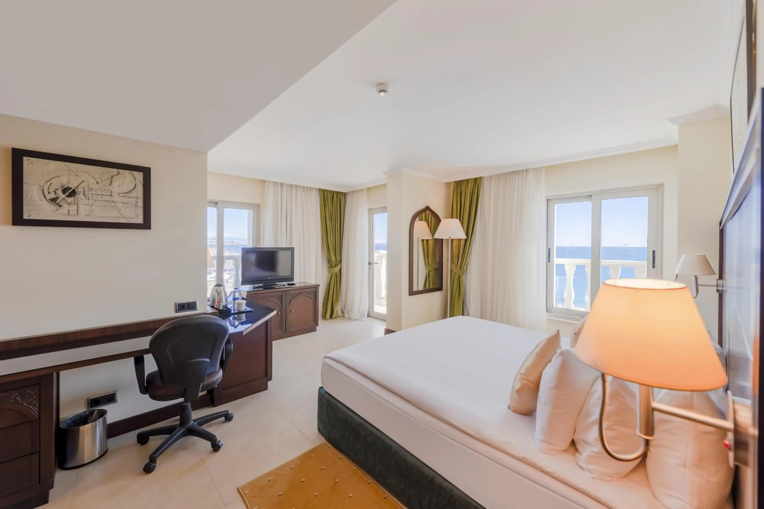 Bed in Crowne Plaza Antalya by IHG