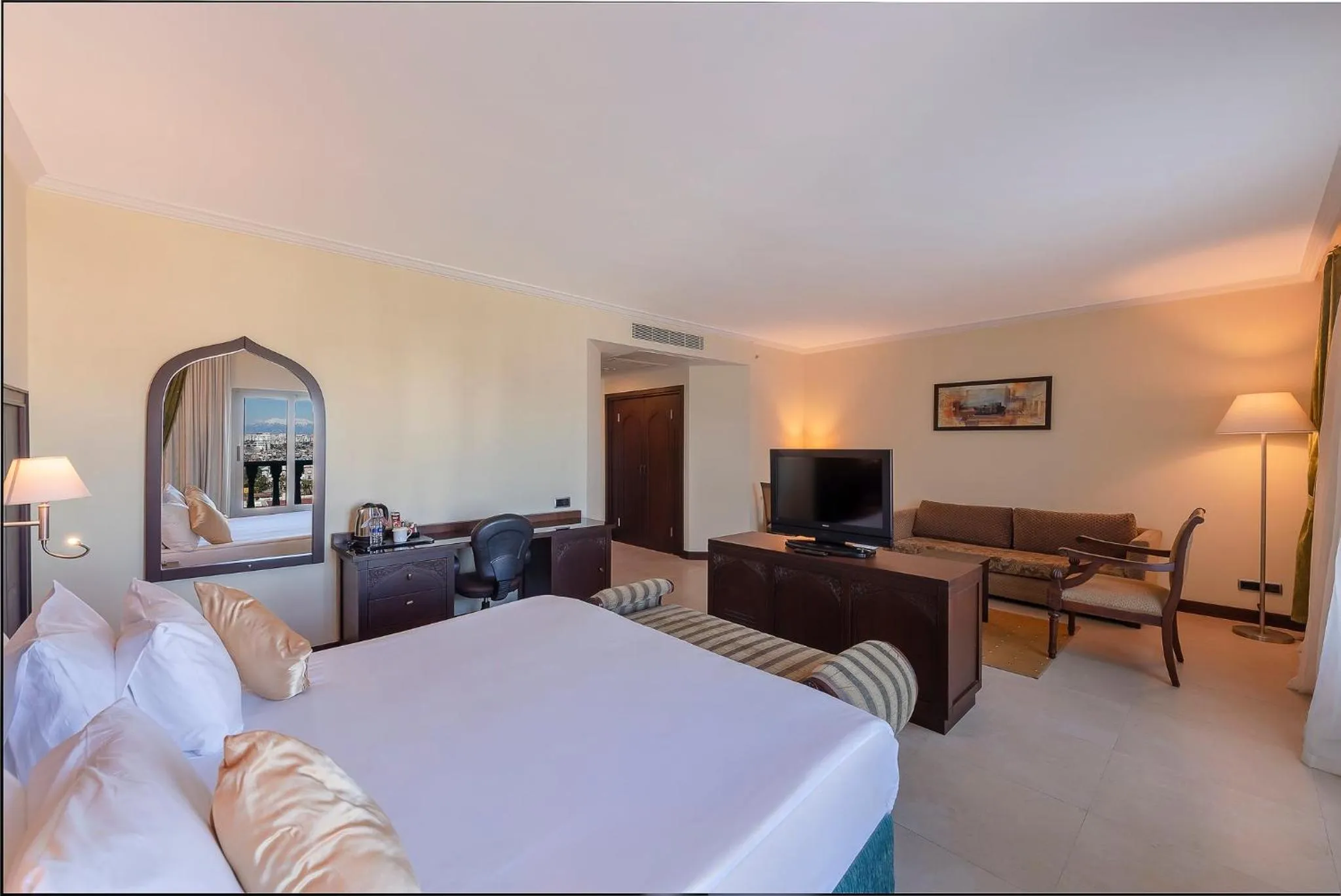 Photo of the whole room, Bed in Crowne Plaza Antalya by IHG