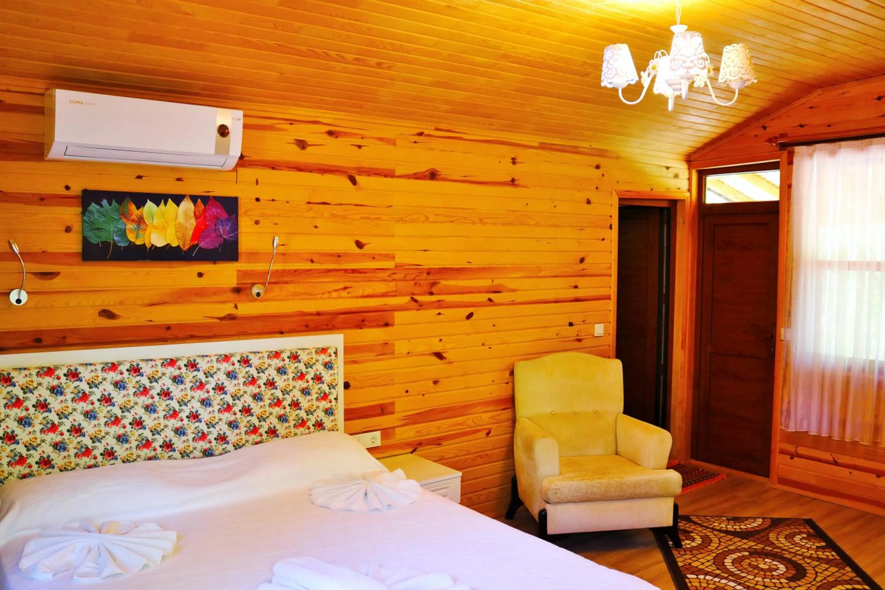 Bed in Simge Pension