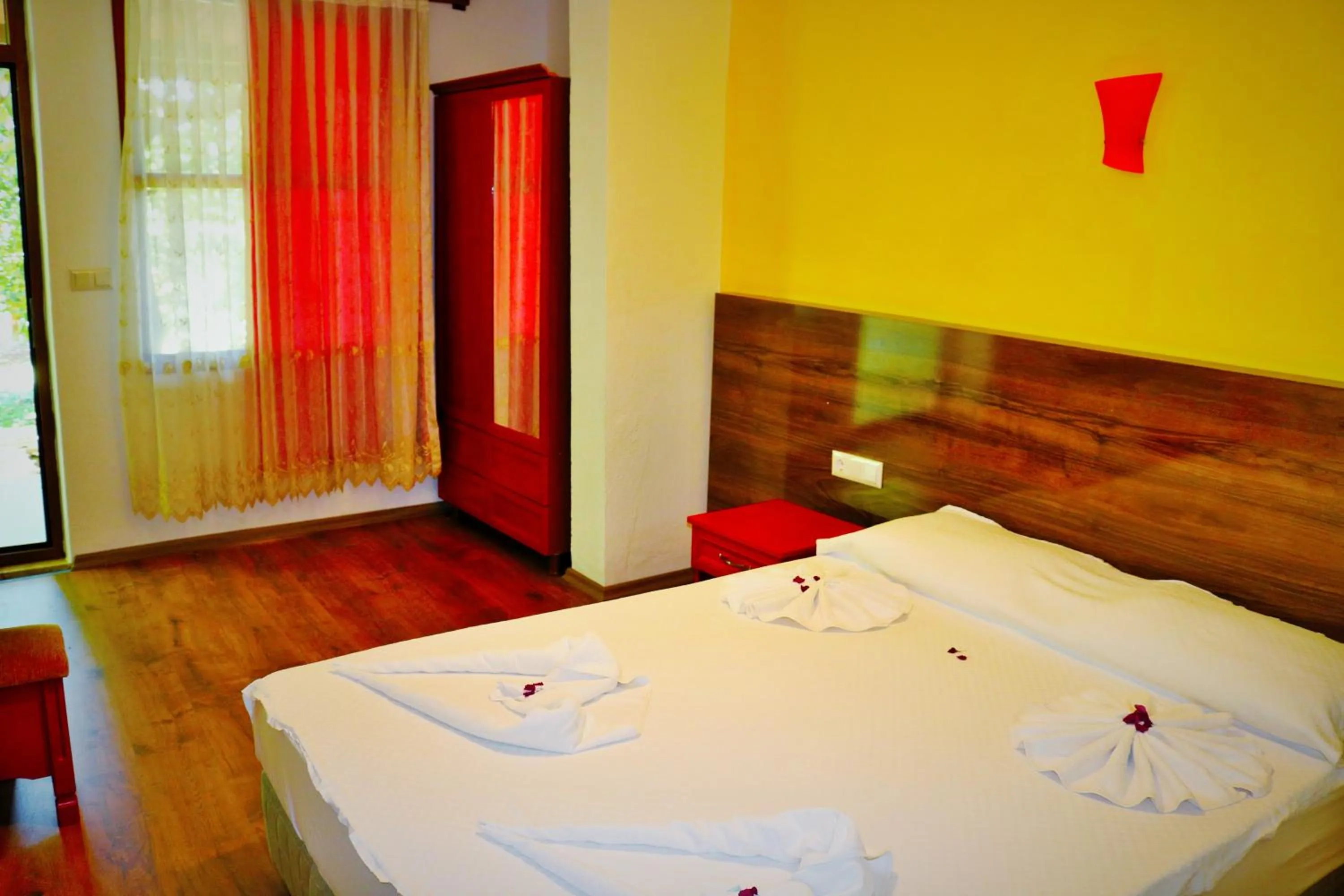 Bed in Simge Pension