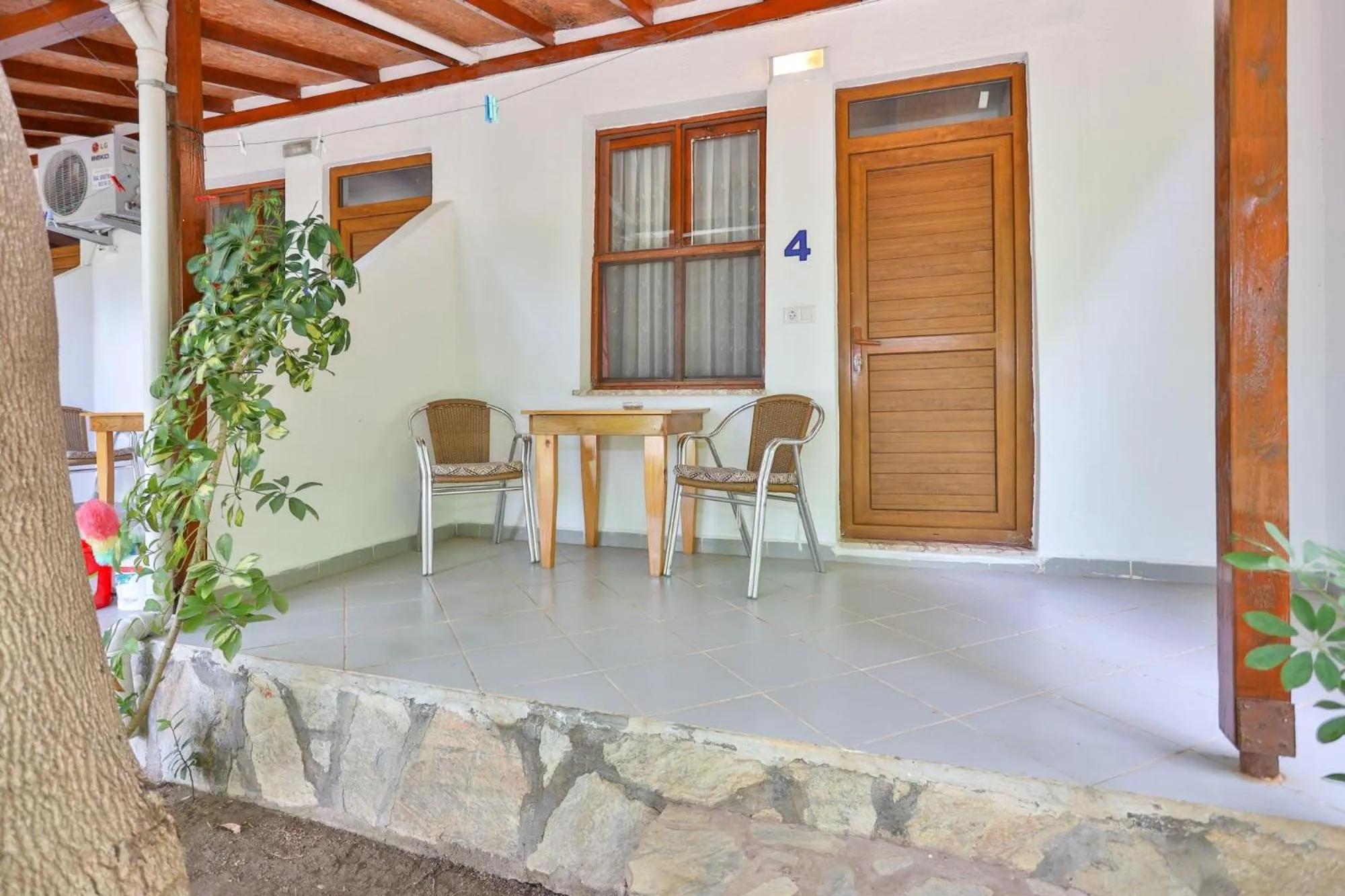 Photo of the whole room in Simge Pension