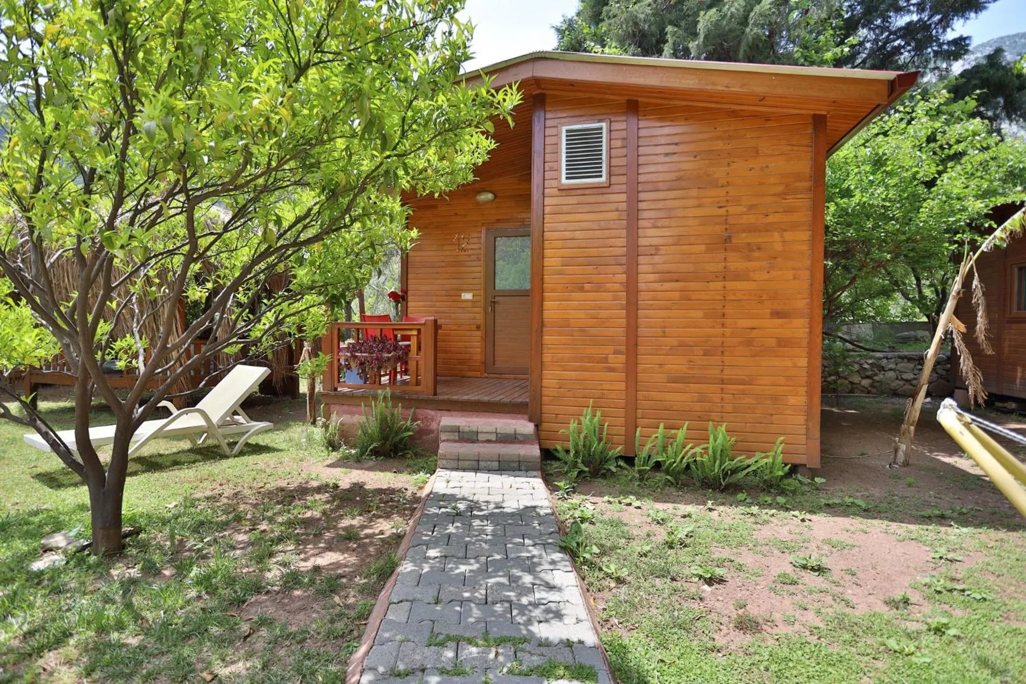 Garden in Simge Pension