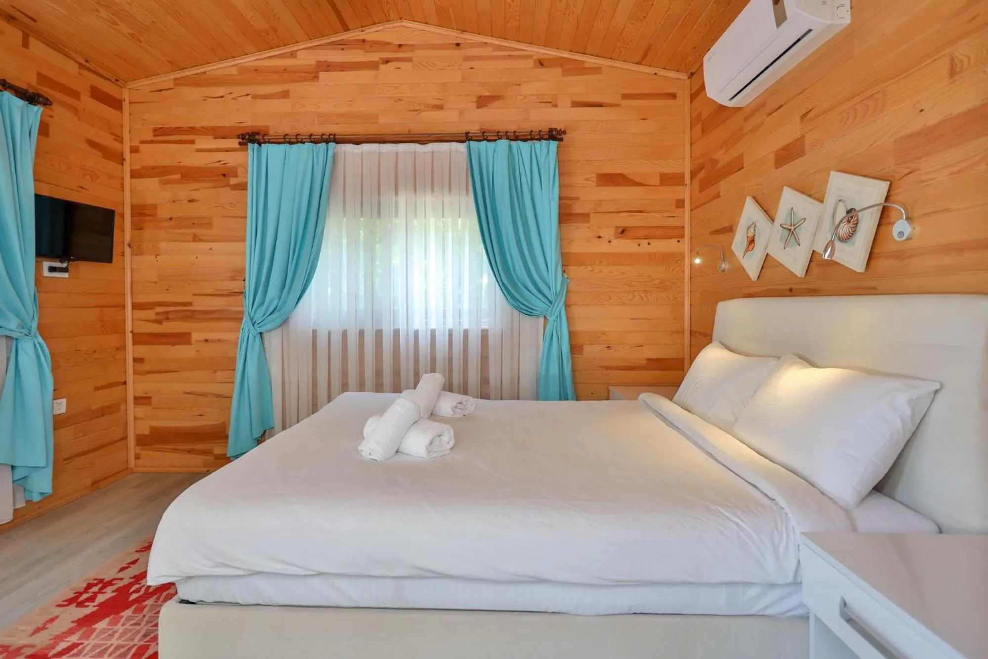 Bed in Simge Pension