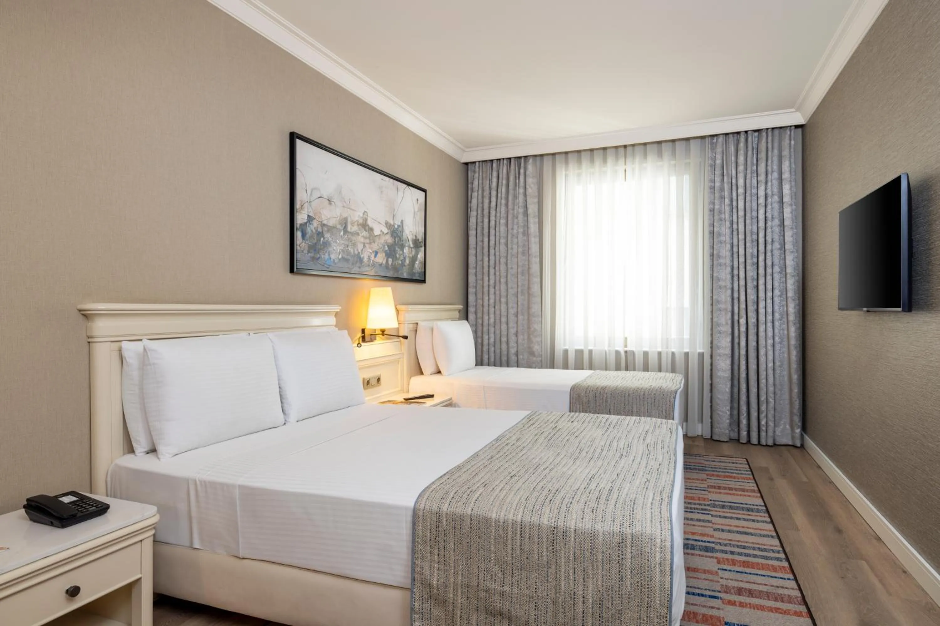 Photo of the whole room, Bed in Elite World Comfy Istanbul Taksim