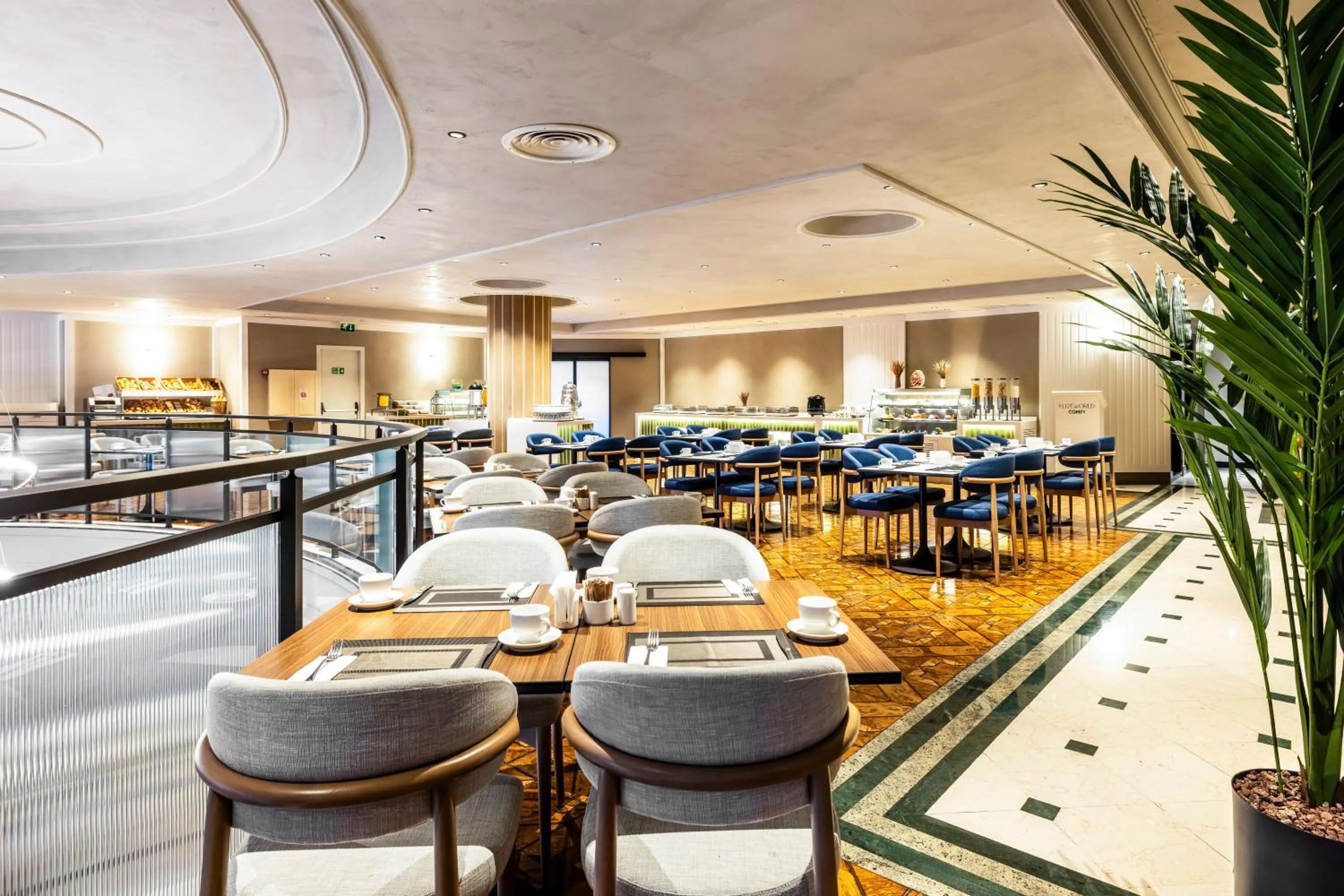 Restaurant/places to eat in Elite World Comfy Istanbul Taksim