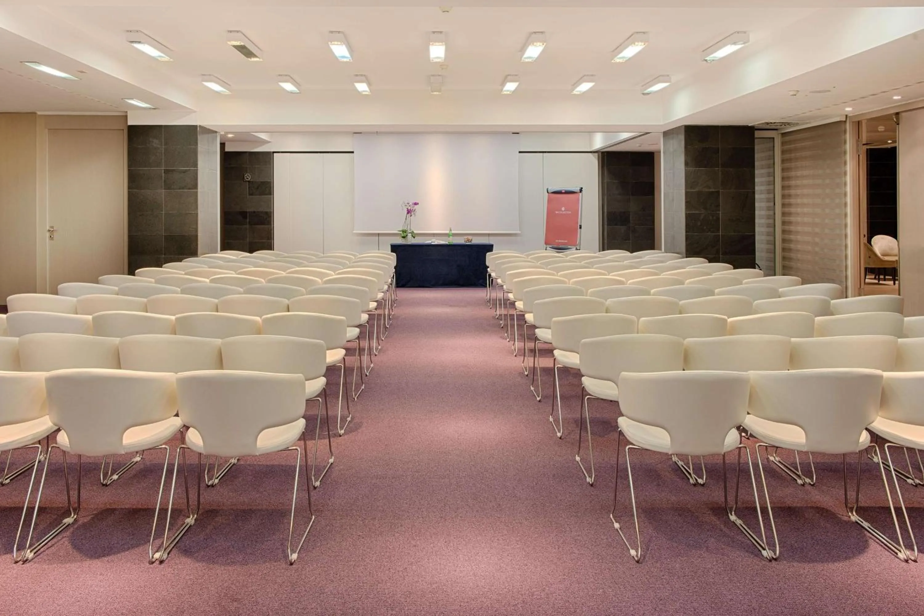 Meeting/conference room in NH Collection Taormina