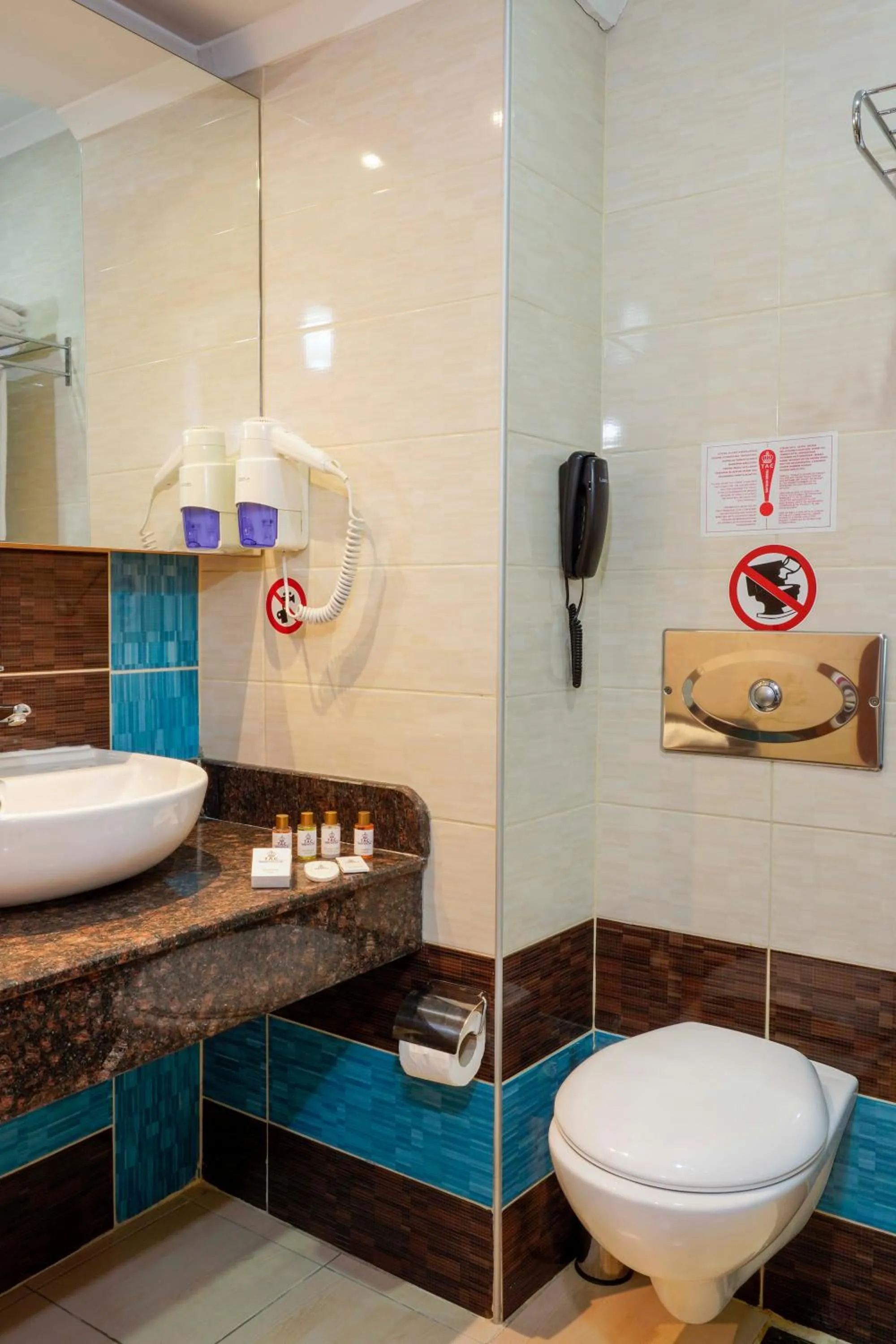 Bathroom in Tac Premier Hotel & Spa