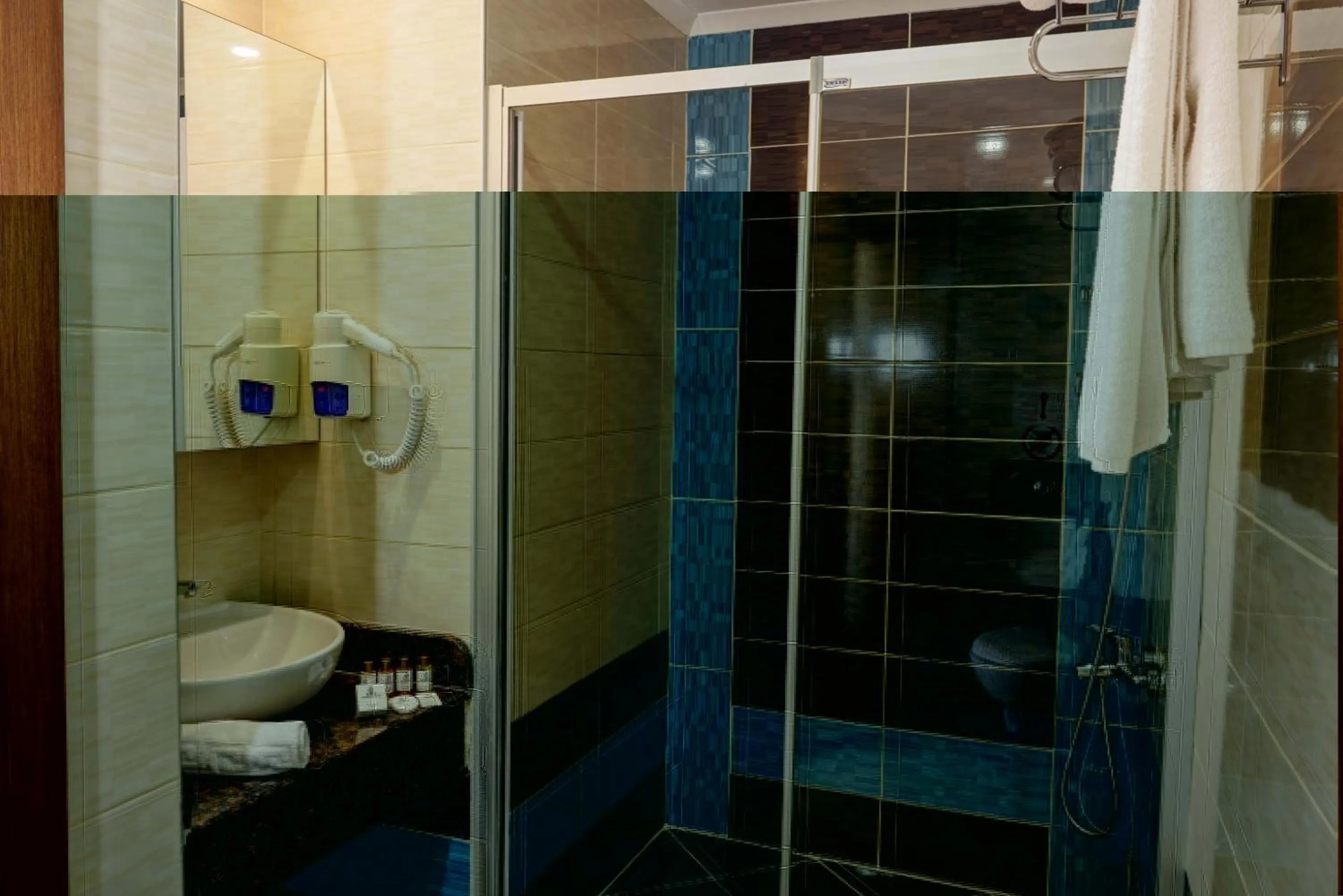 Bathroom in Tac Premier Hotel & Spa