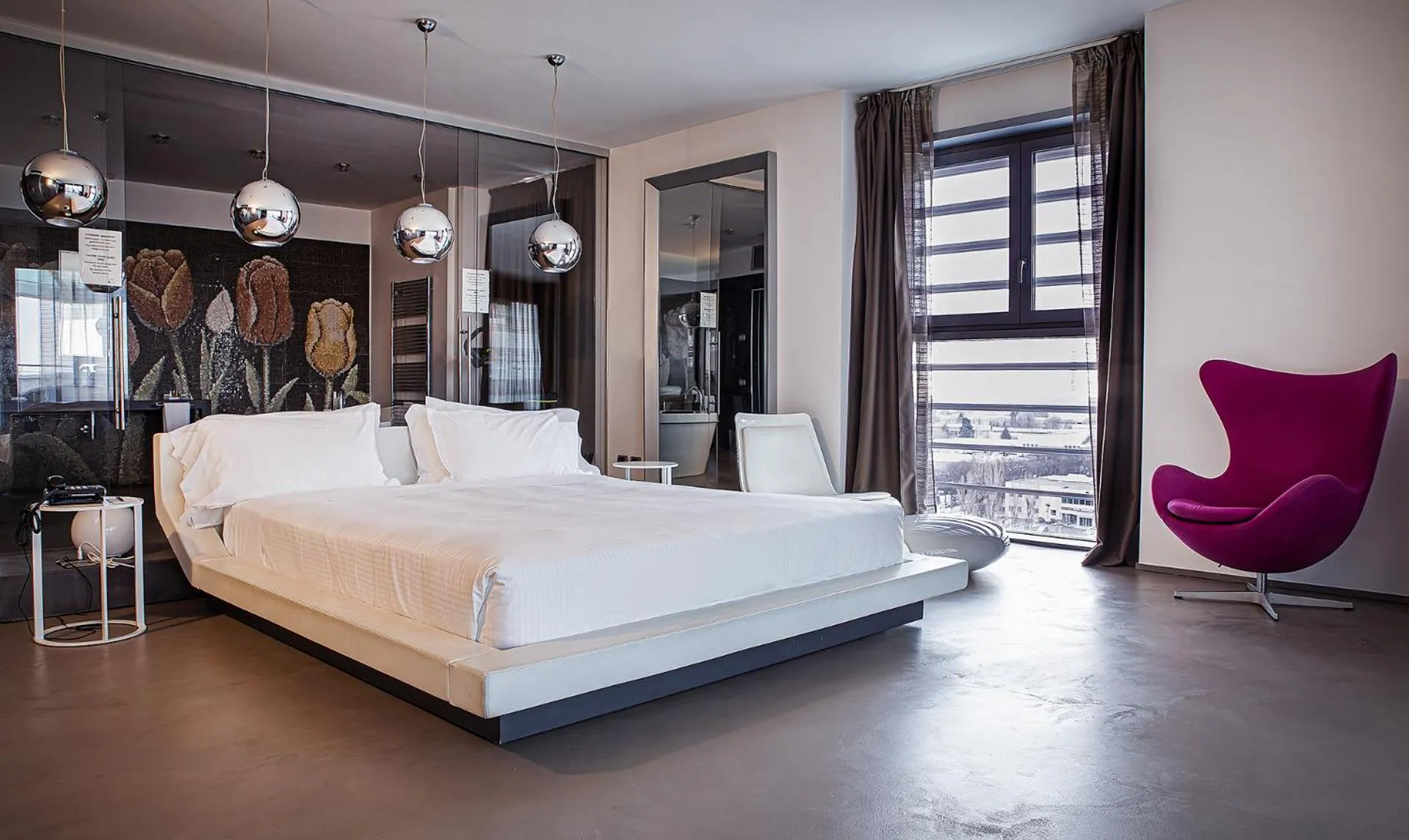 Bedroom, Bed in Hotel For You