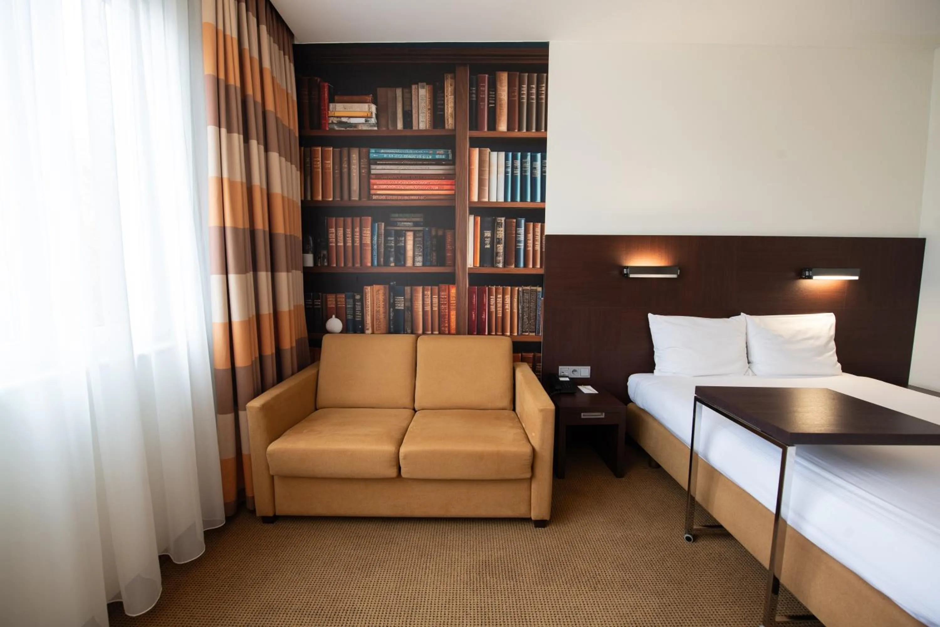 Photo of the whole room, Bed in DeSilva Warszawa Piaseczno