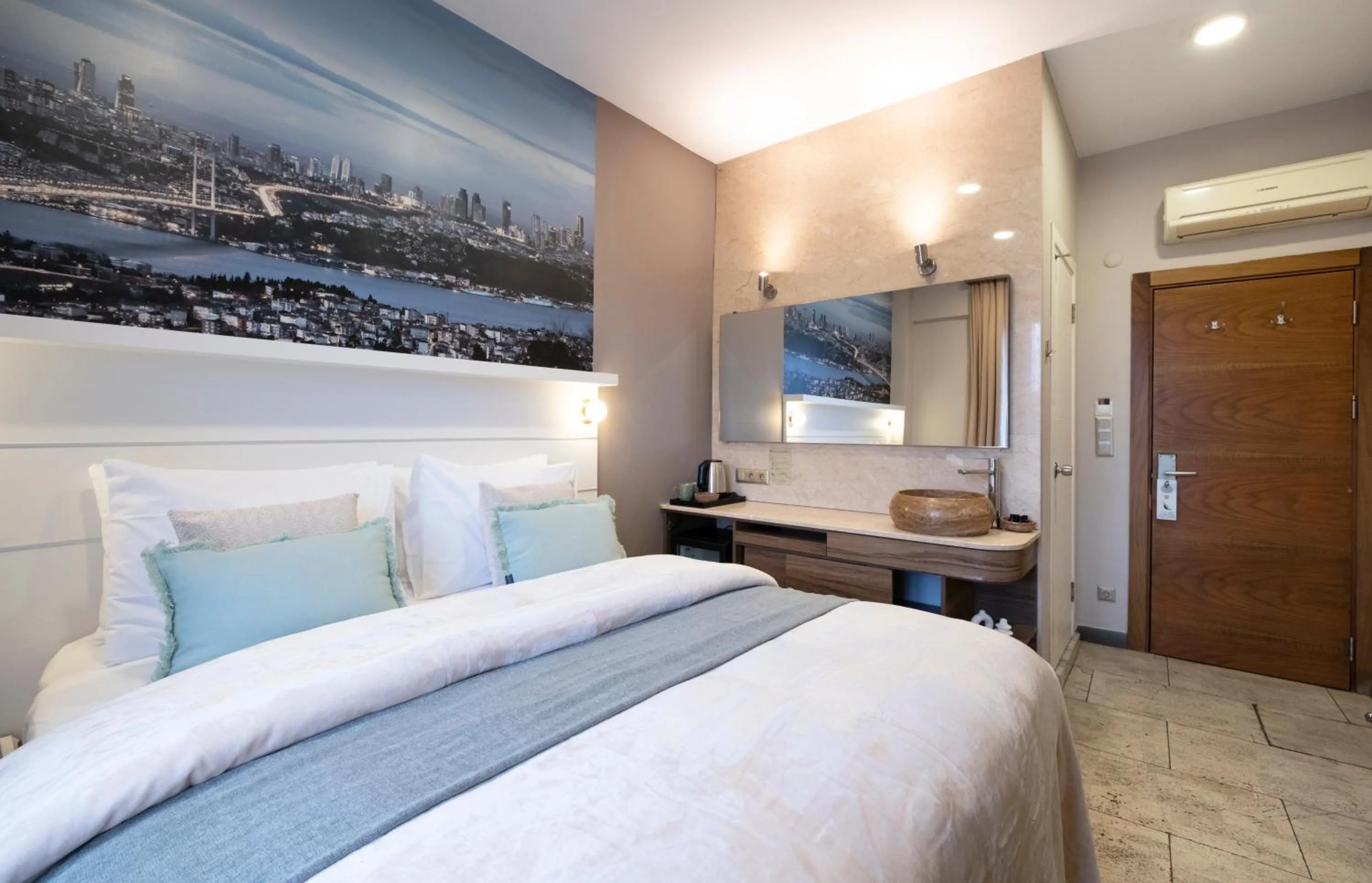 Bed in The Pera Hotel