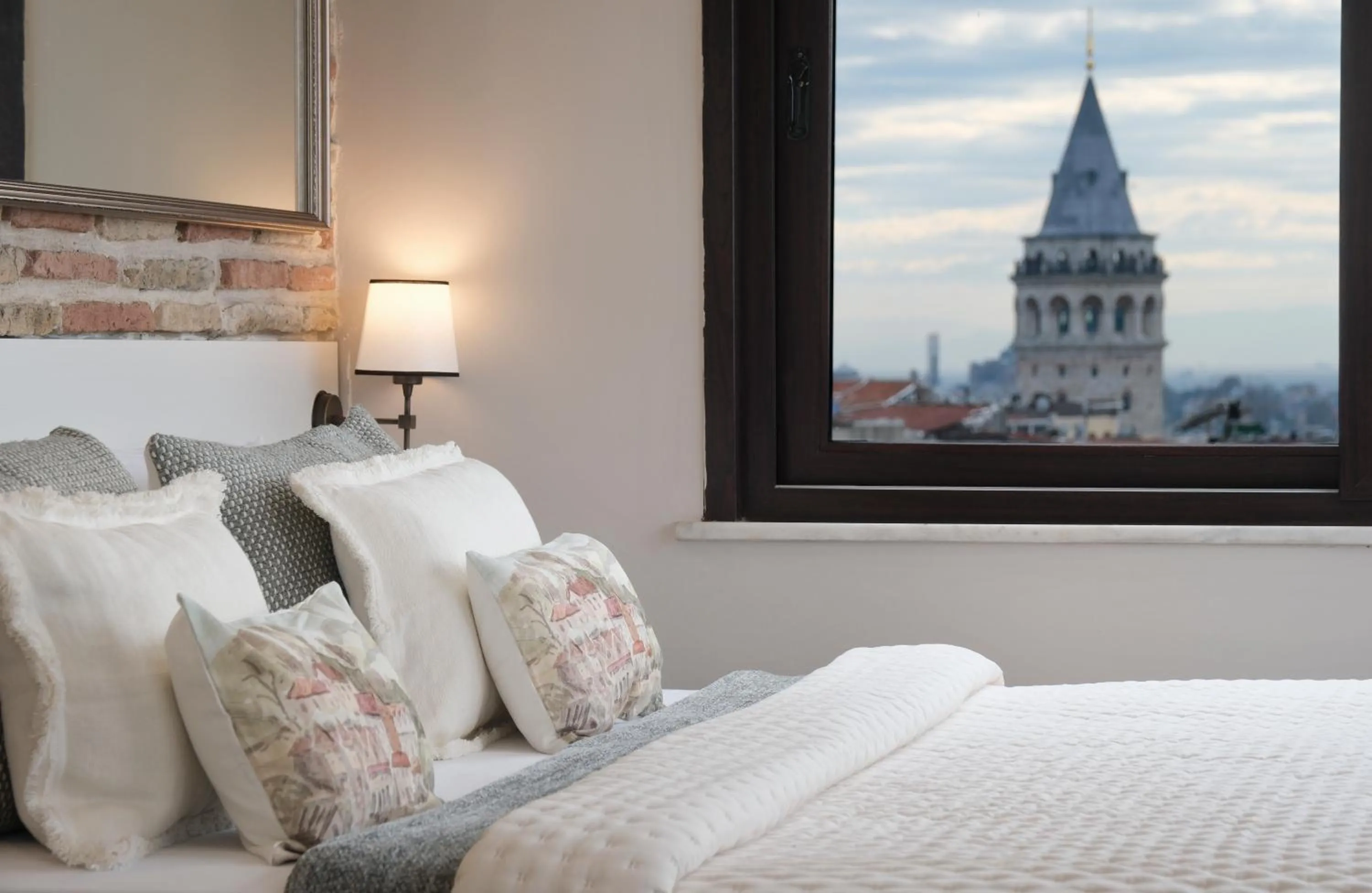 Bed in The Pera Hotel