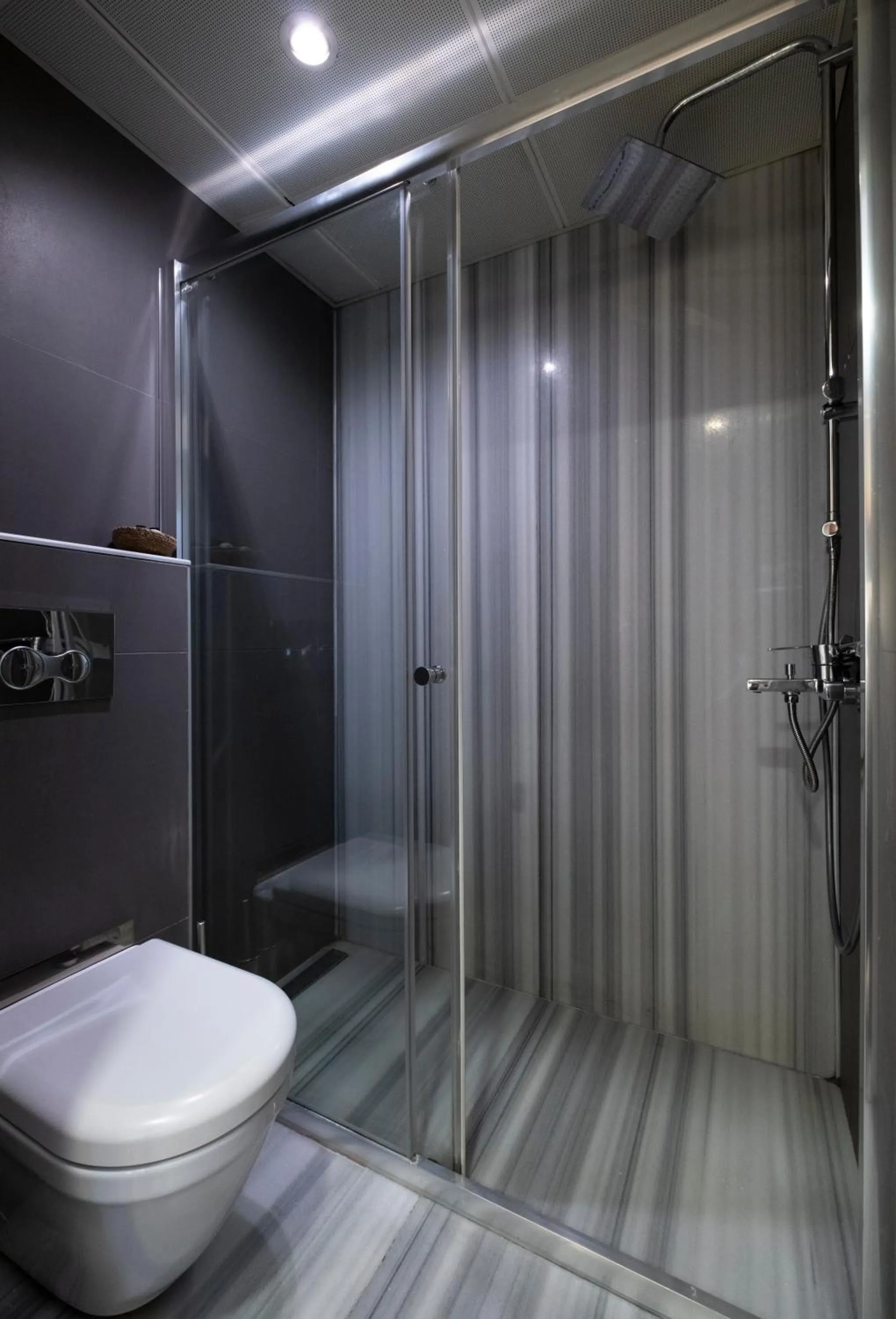 Shower in The Pera Hotel