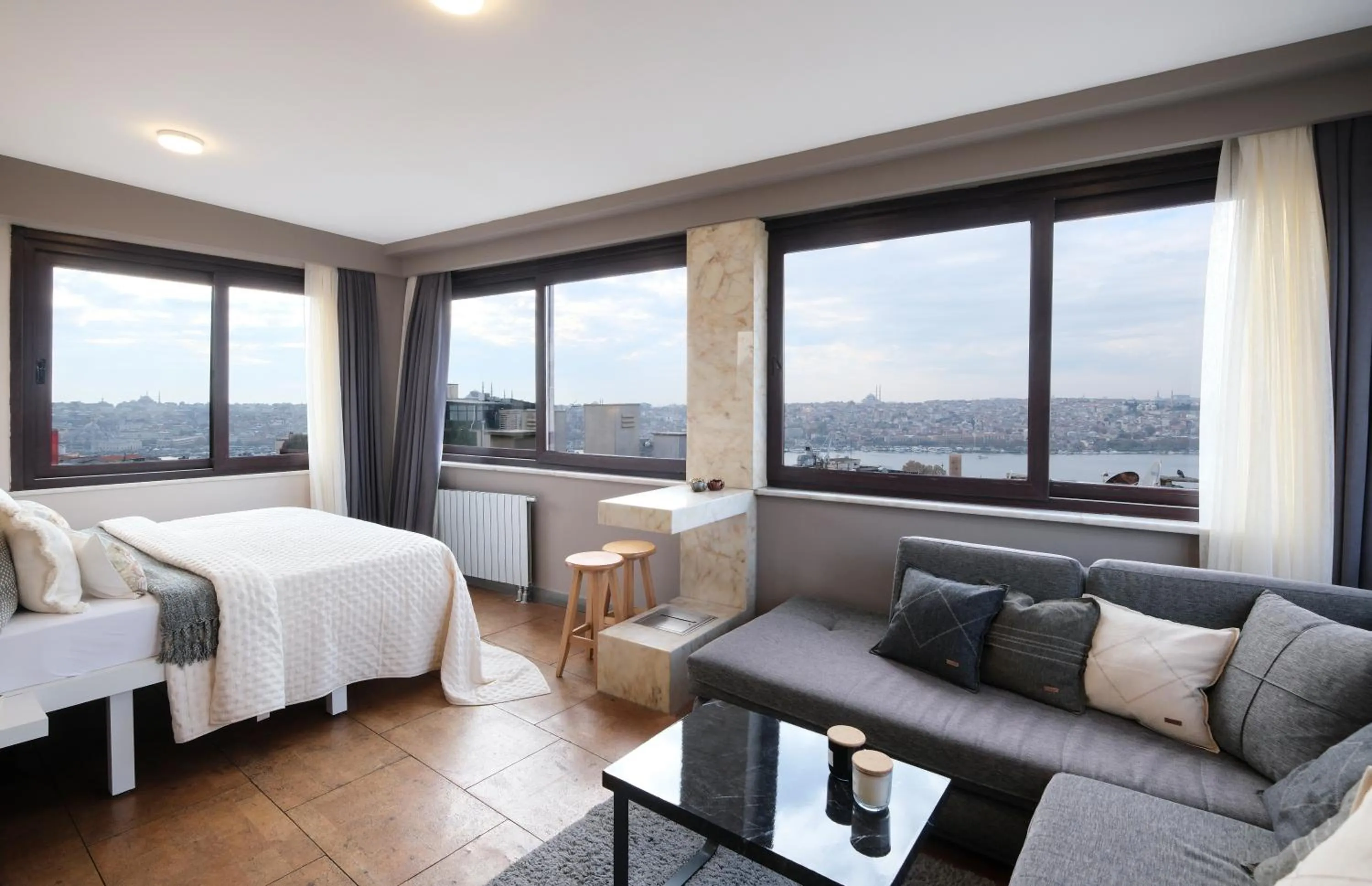 Bed in The Pera Hotel