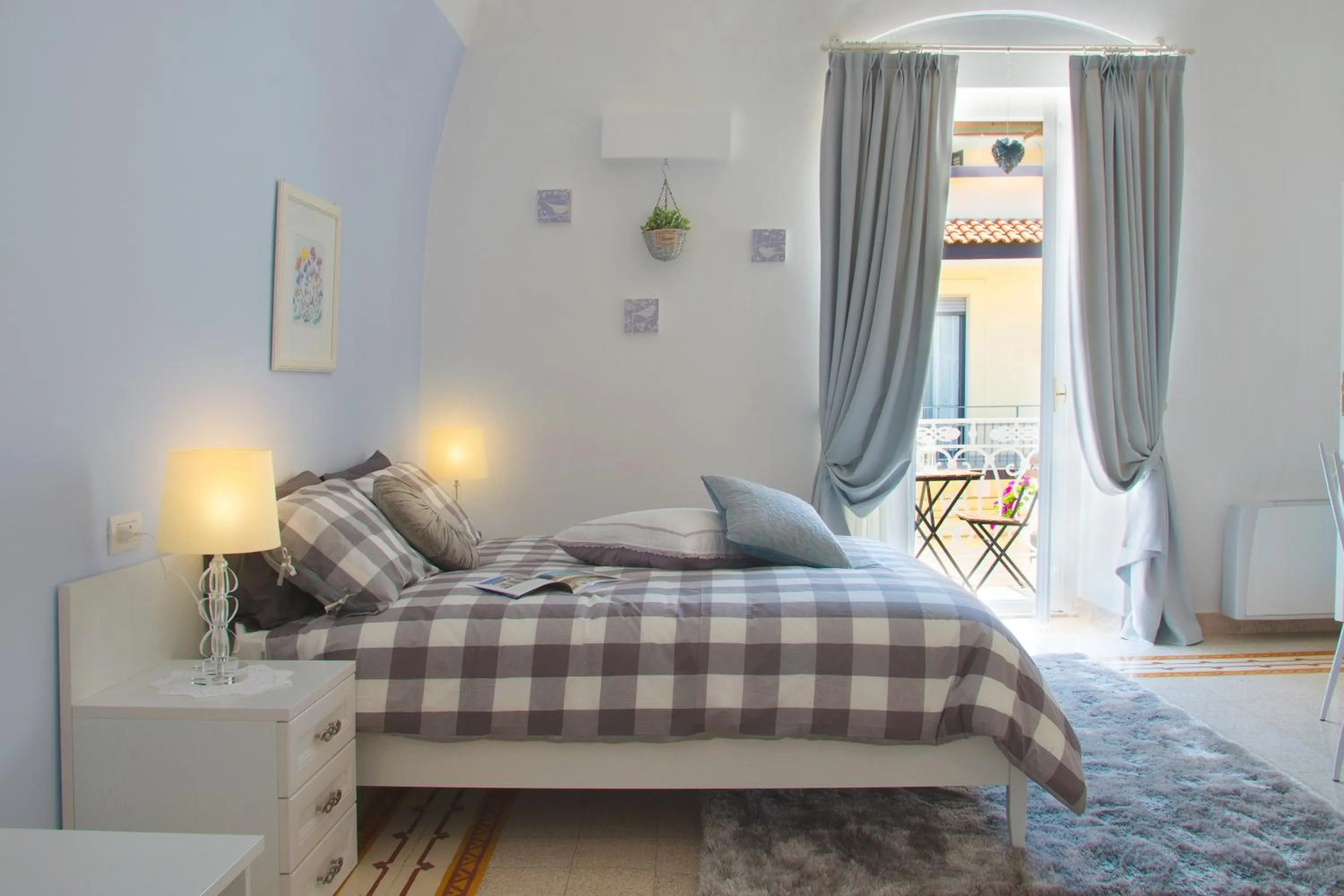 Balcony/Terrace, Bed in B&B Mimmo e Valeria