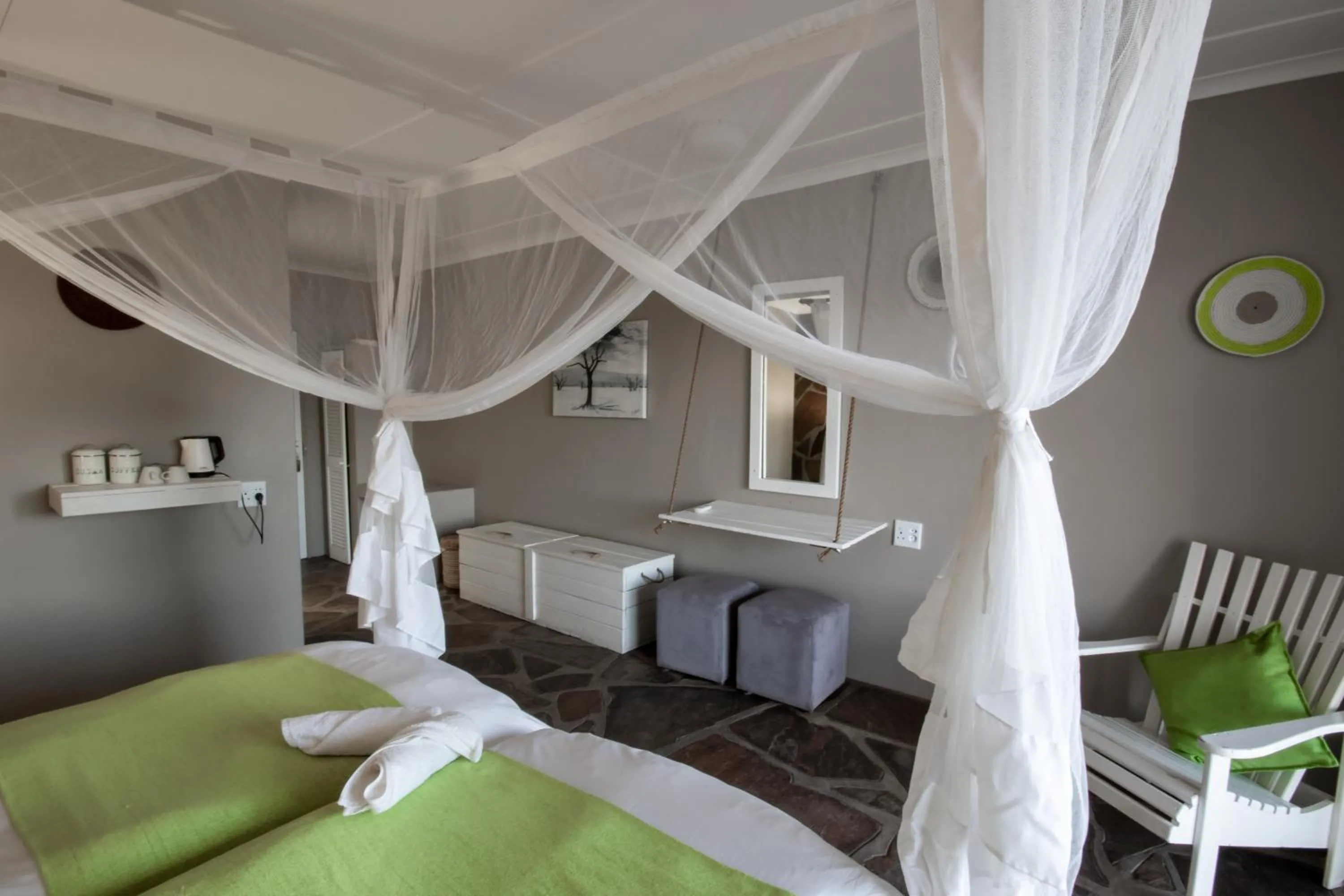 Bedroom, Bed in Elegant Desert Lodge