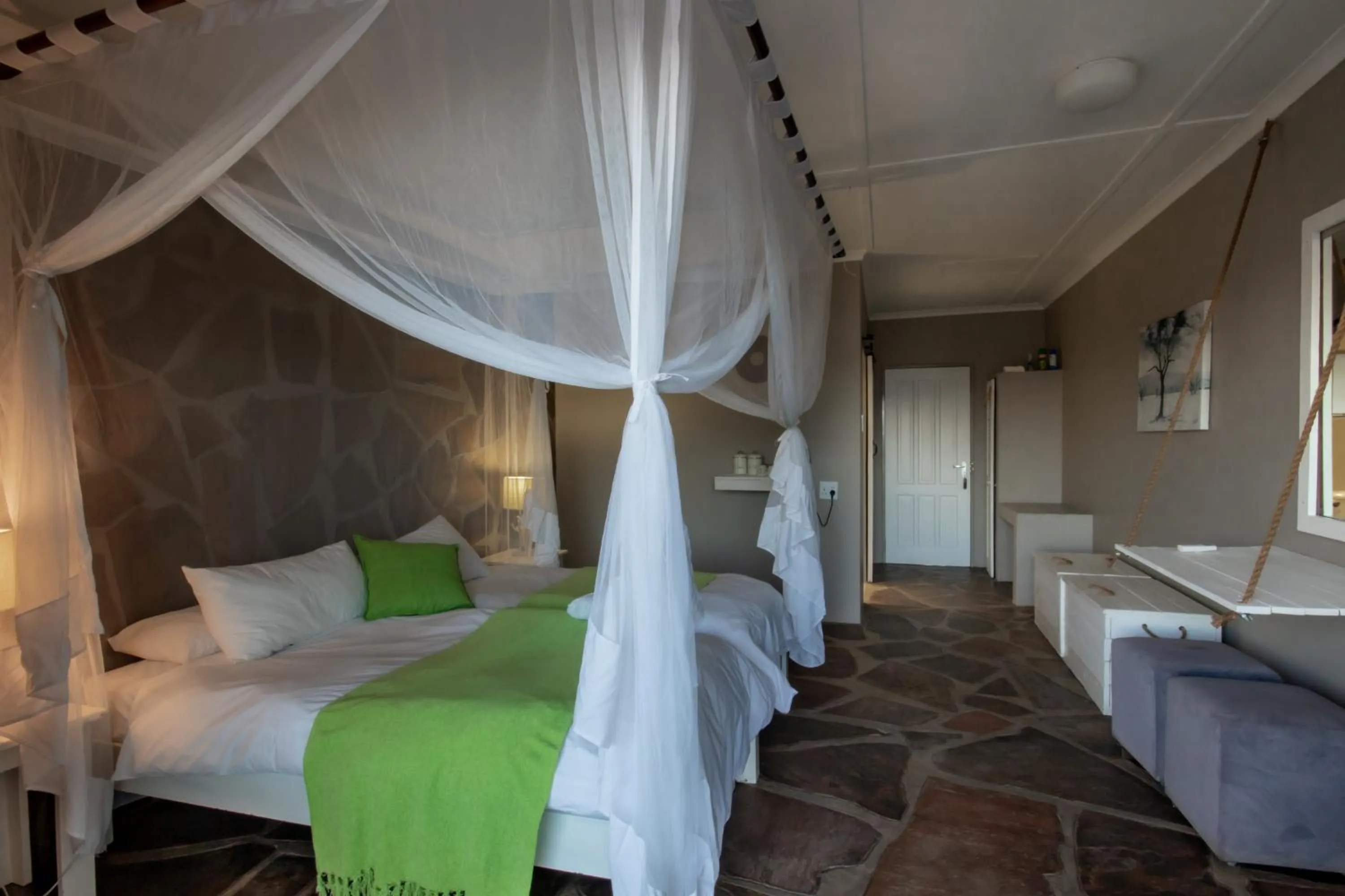 Bedroom, Bed in Elegant Desert Lodge