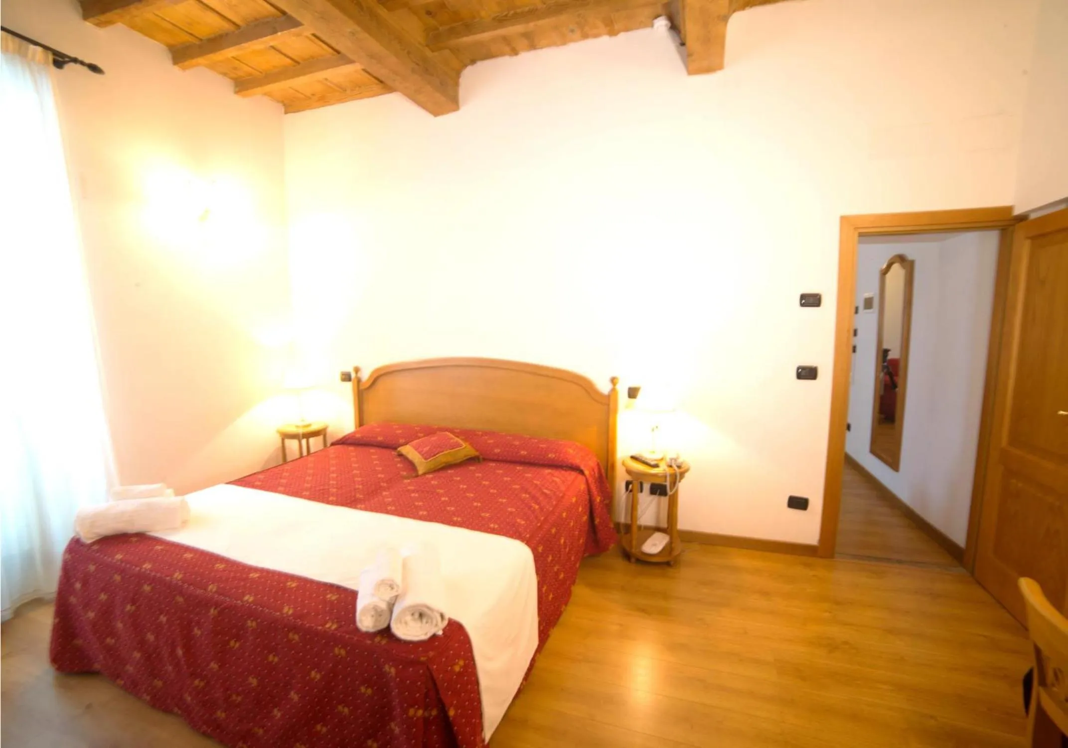 Bedroom, Bed in HG Abetone e Piramidi Resort