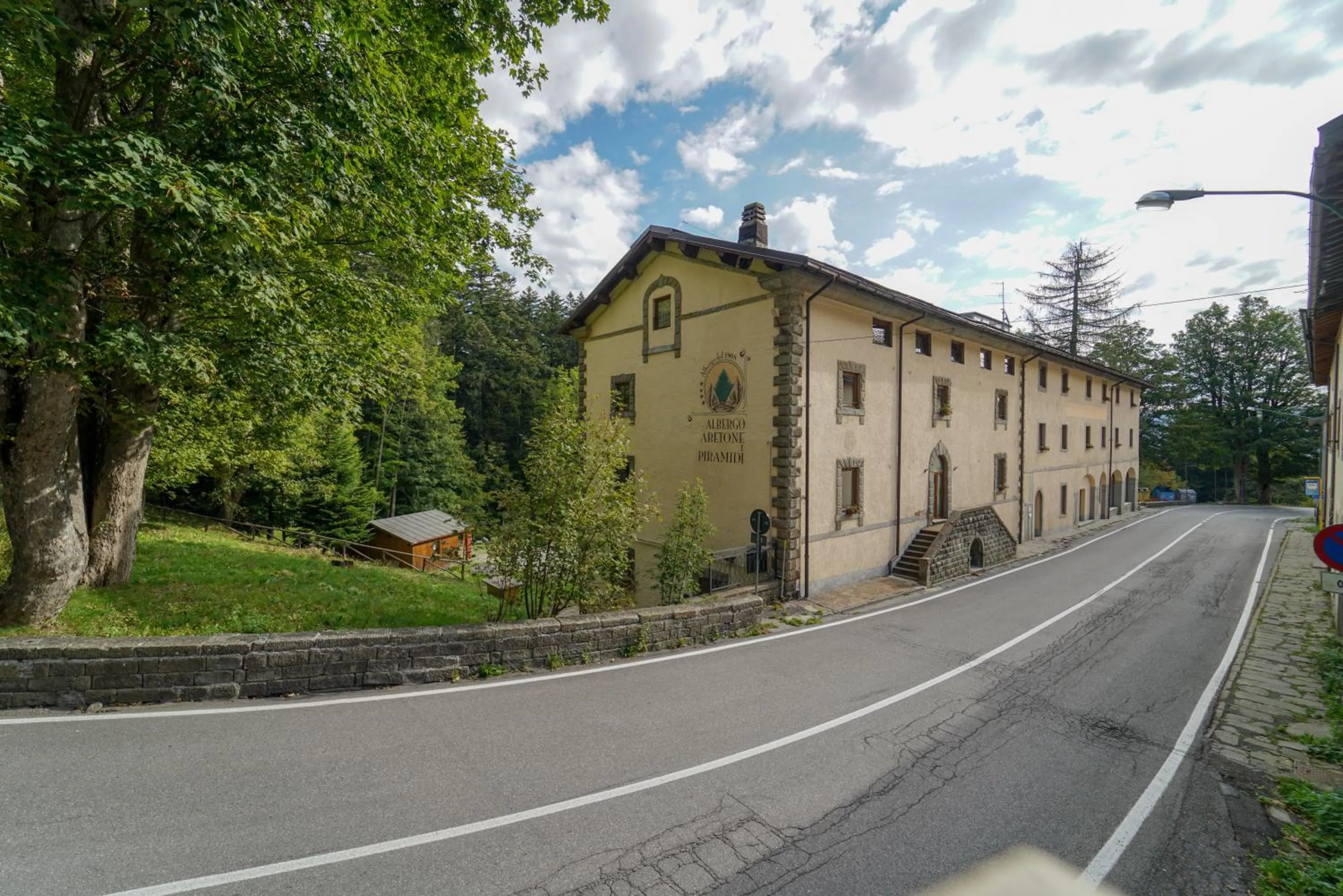 Property building in HG Abetone e Piramidi Resort