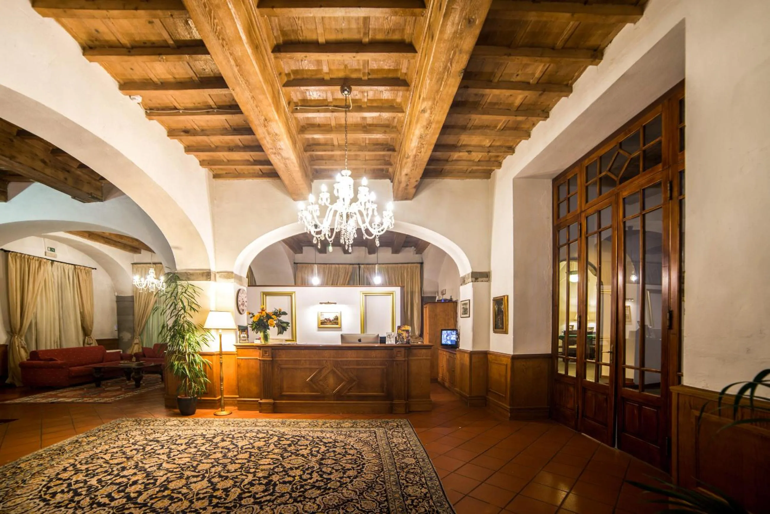 Lobby or reception in HG Abetone e Piramidi Resort