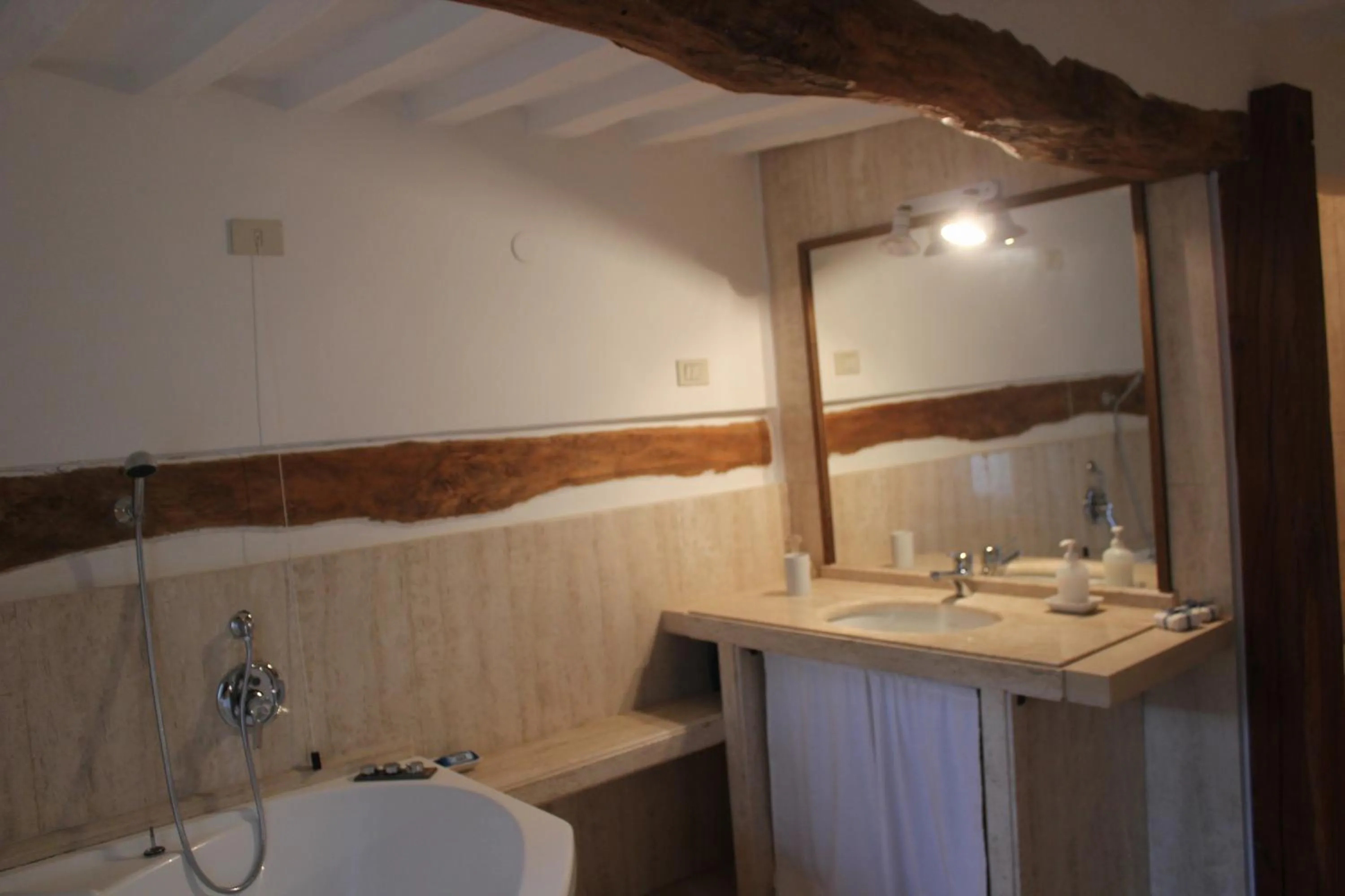 Residence Via Benamati