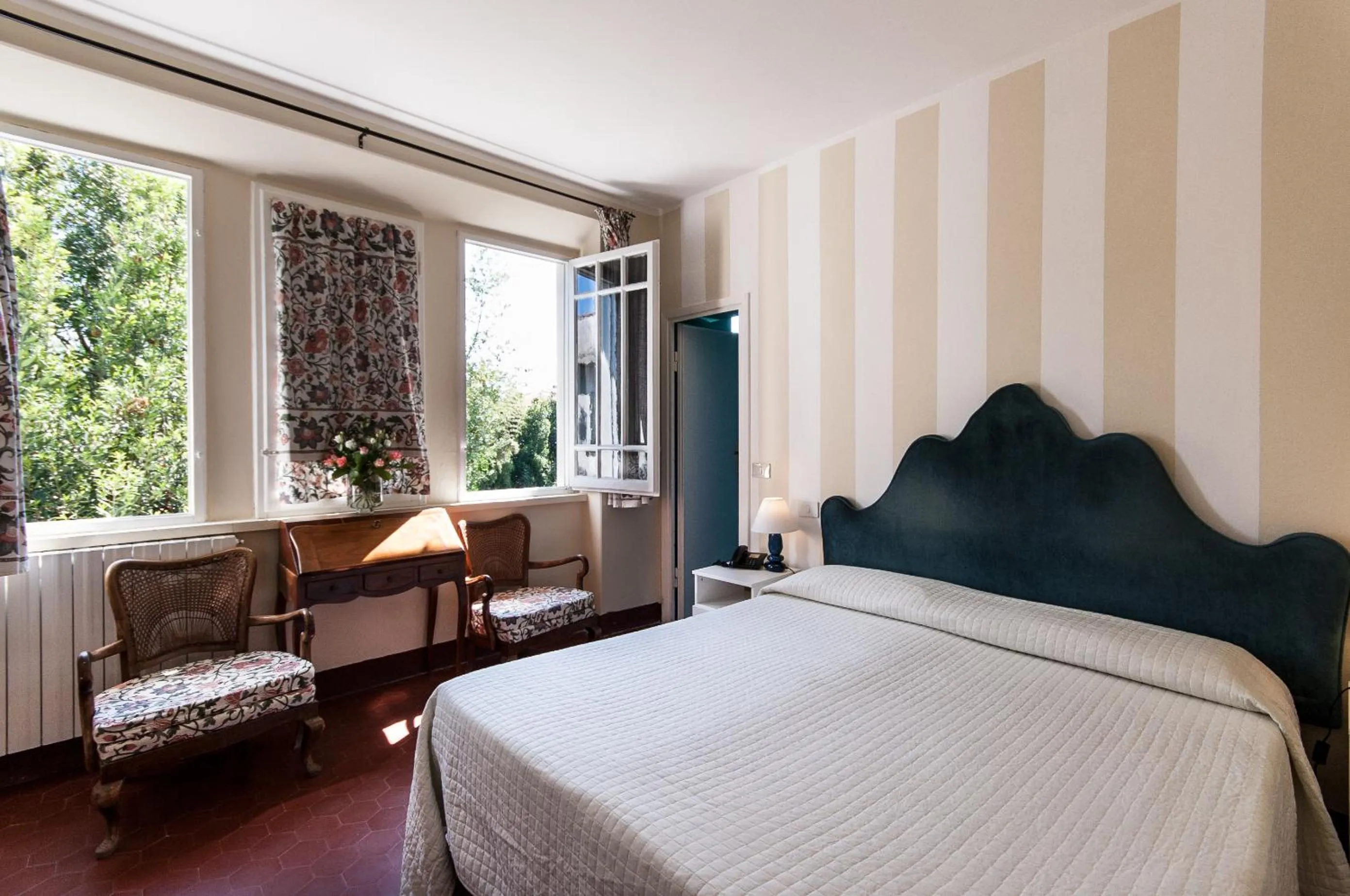 Bed in Hotel Club i Pini - Residenza d'Epoca in Versilia