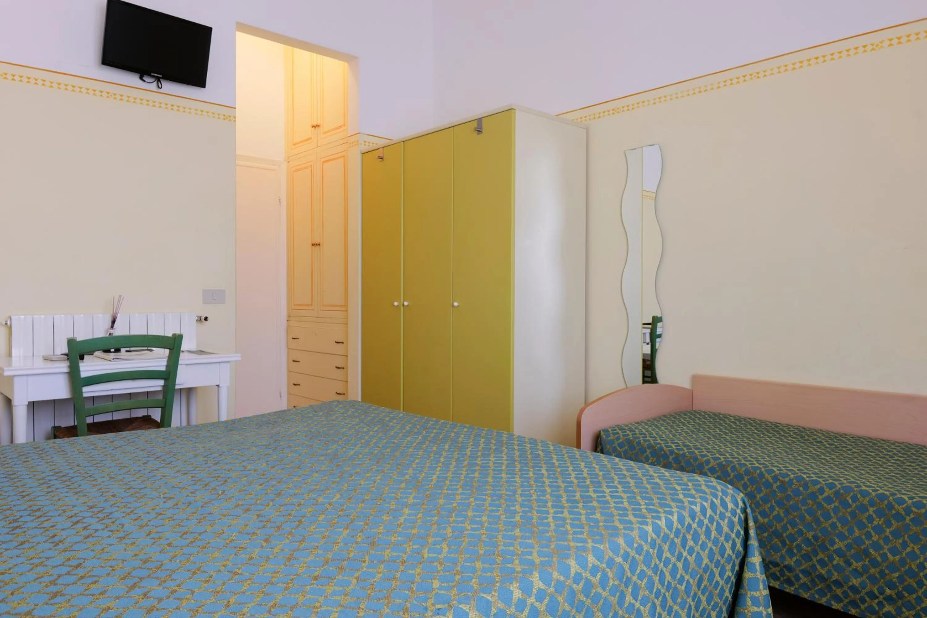 Bed in Hotel Club i Pini - Residenza d'Epoca in Versilia