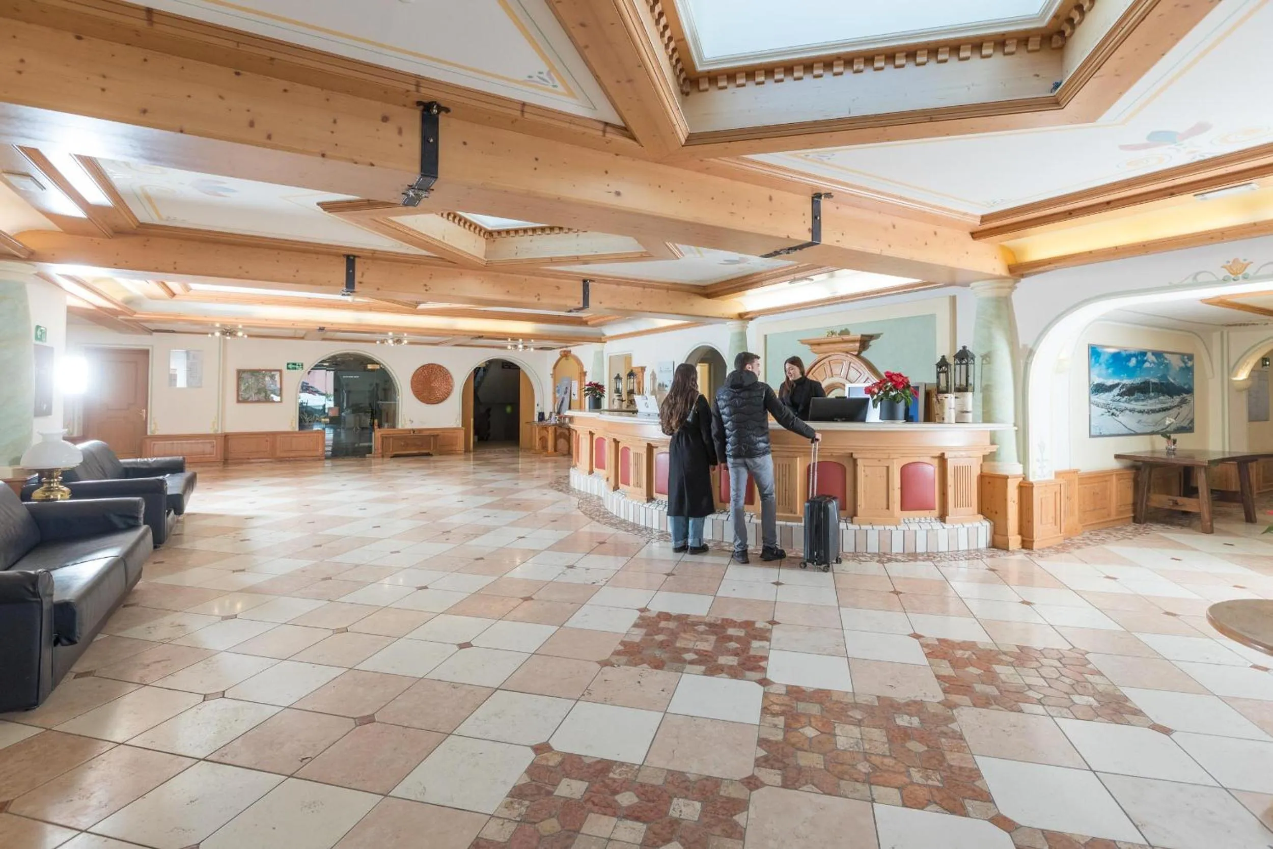 People in Hotel Intermonti