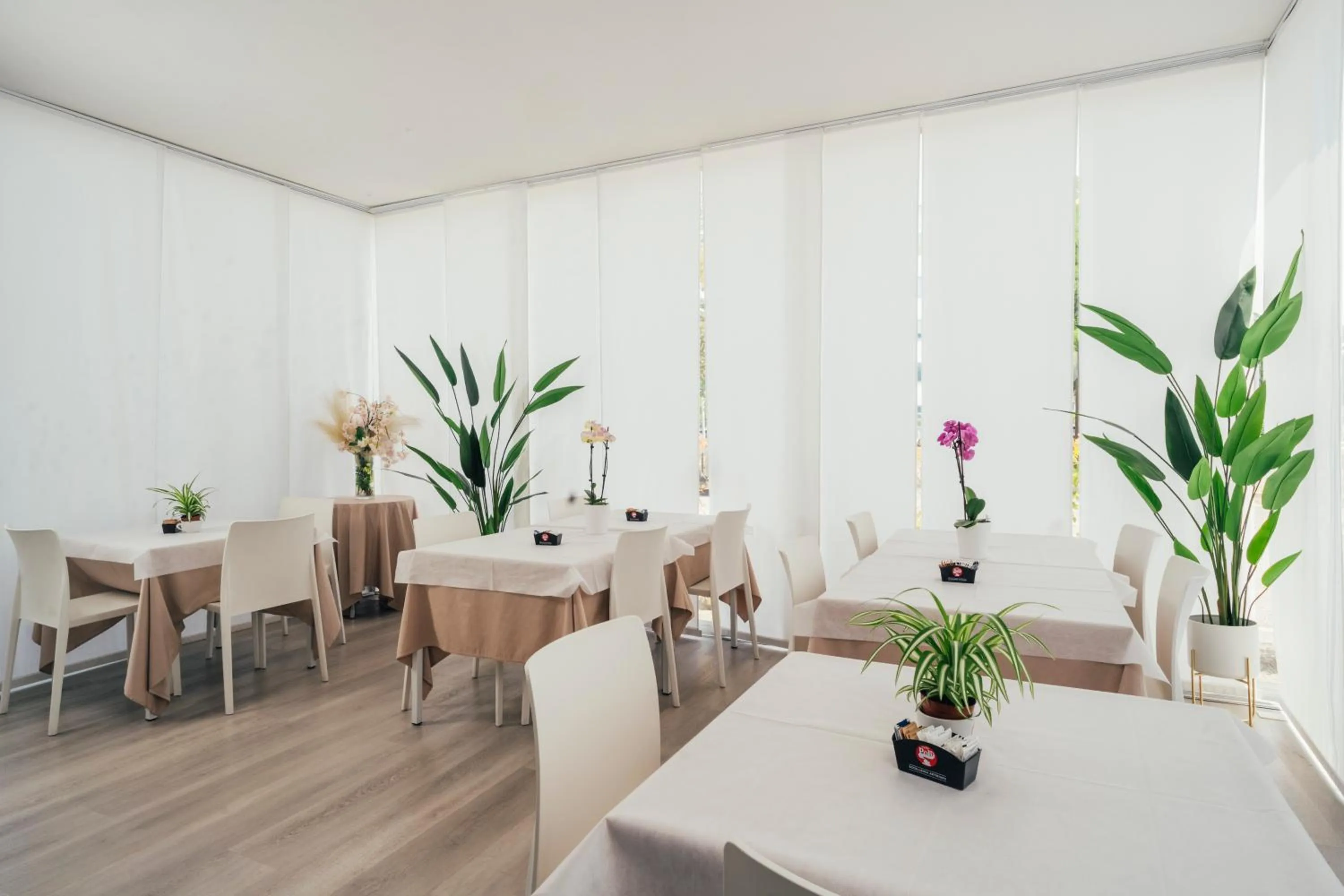 Lounge or bar in Euro Hotel