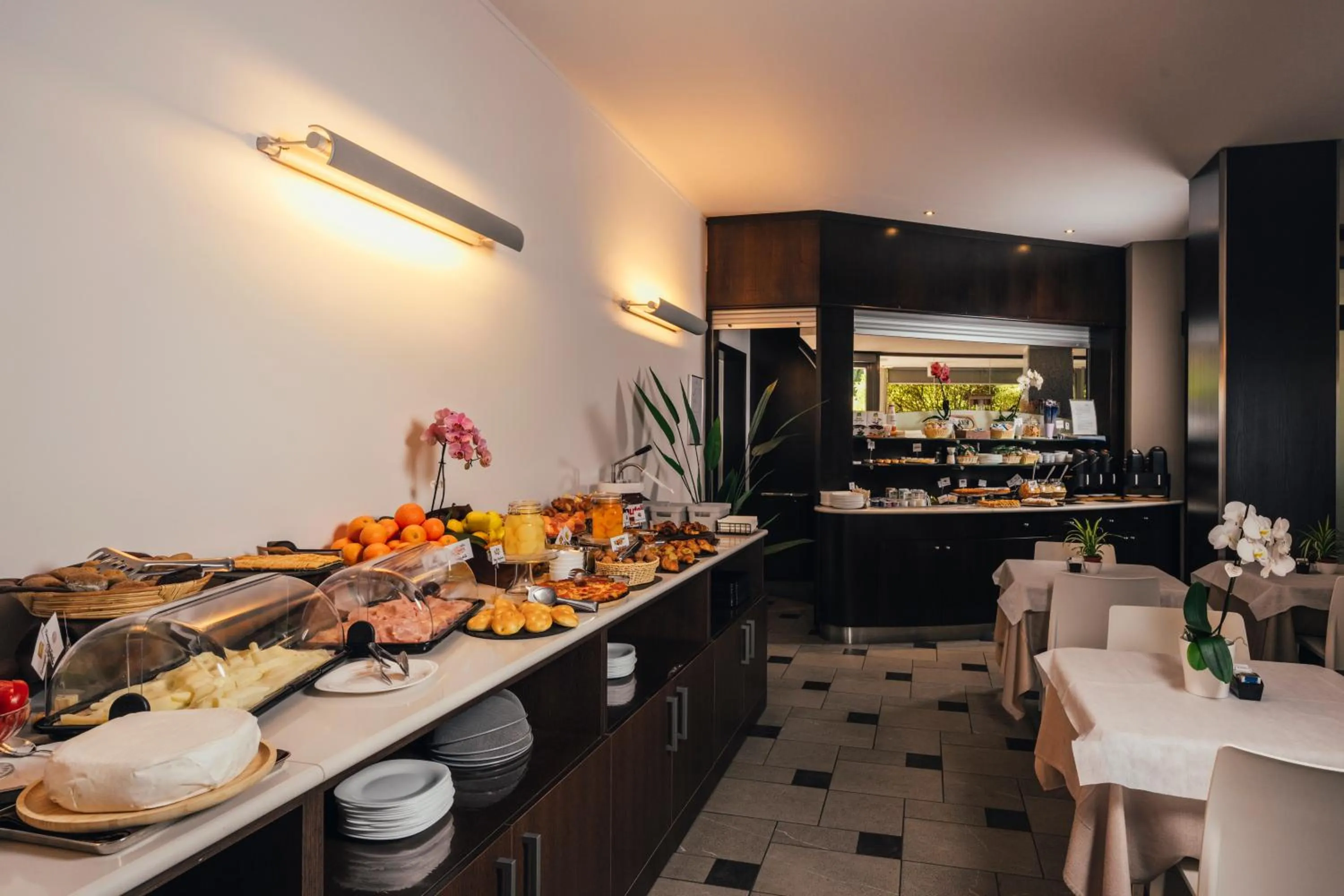 Lounge or bar in Euro Hotel