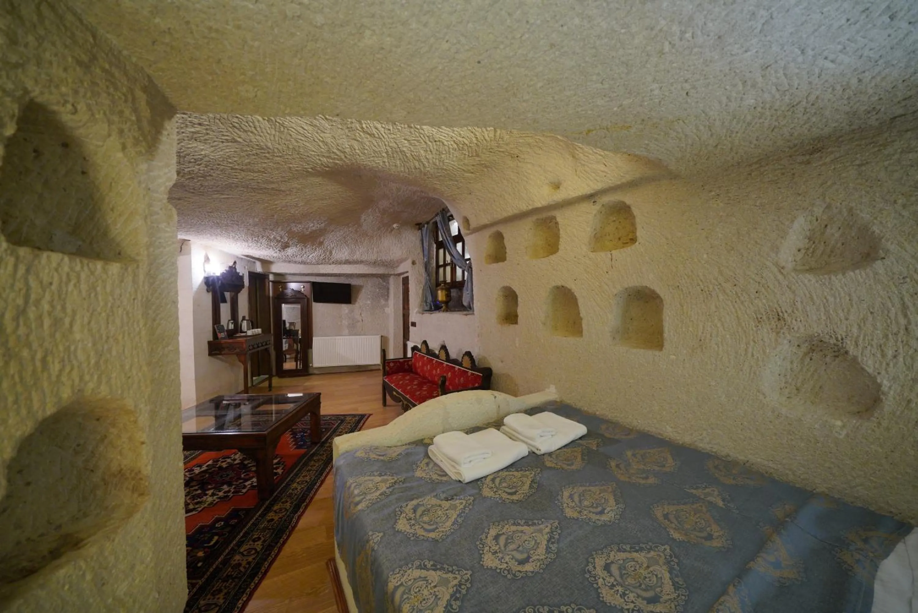Bedroom, Bed in Asteria Cave Hotel