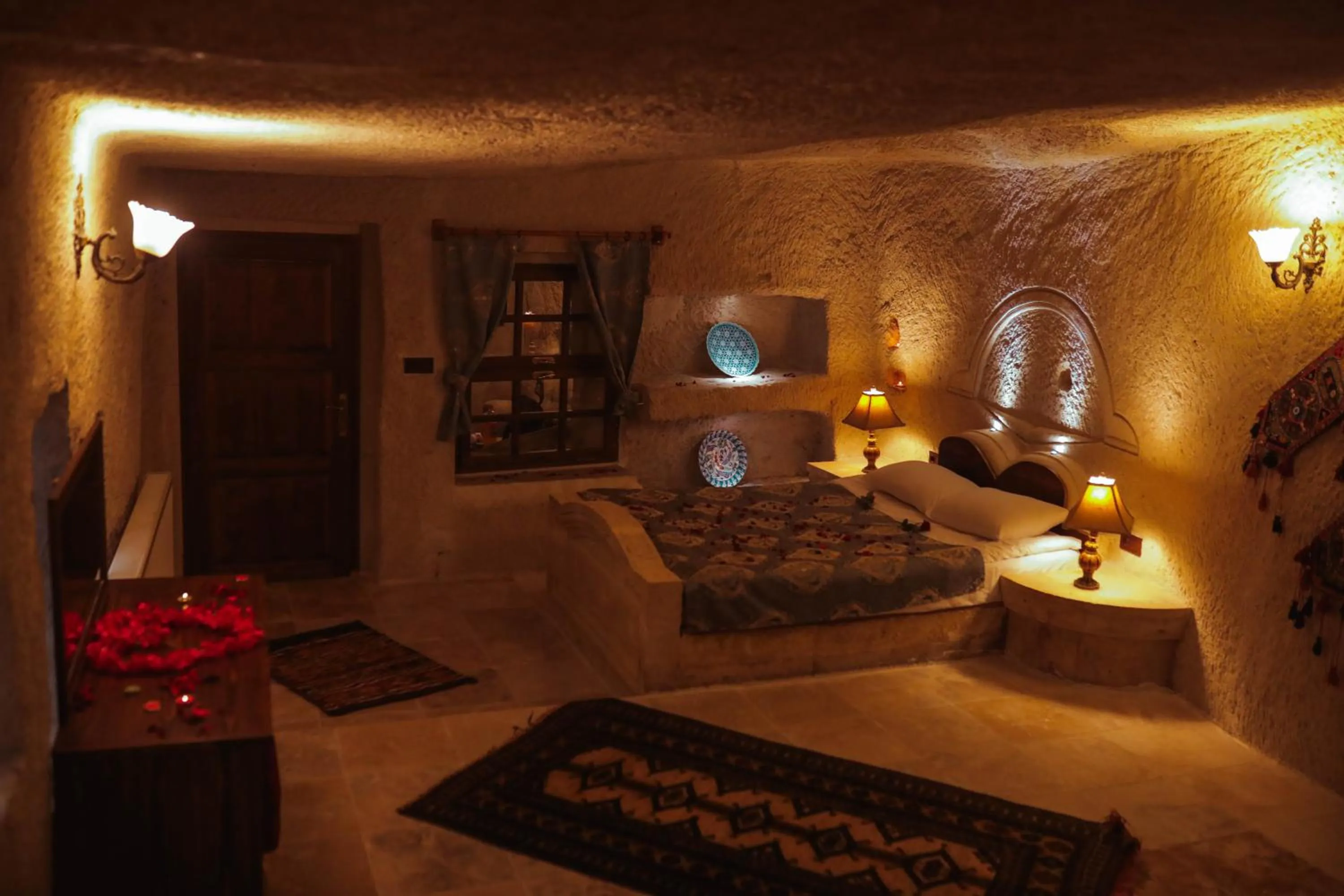 Bedroom, Bed in Asteria Cave Hotel