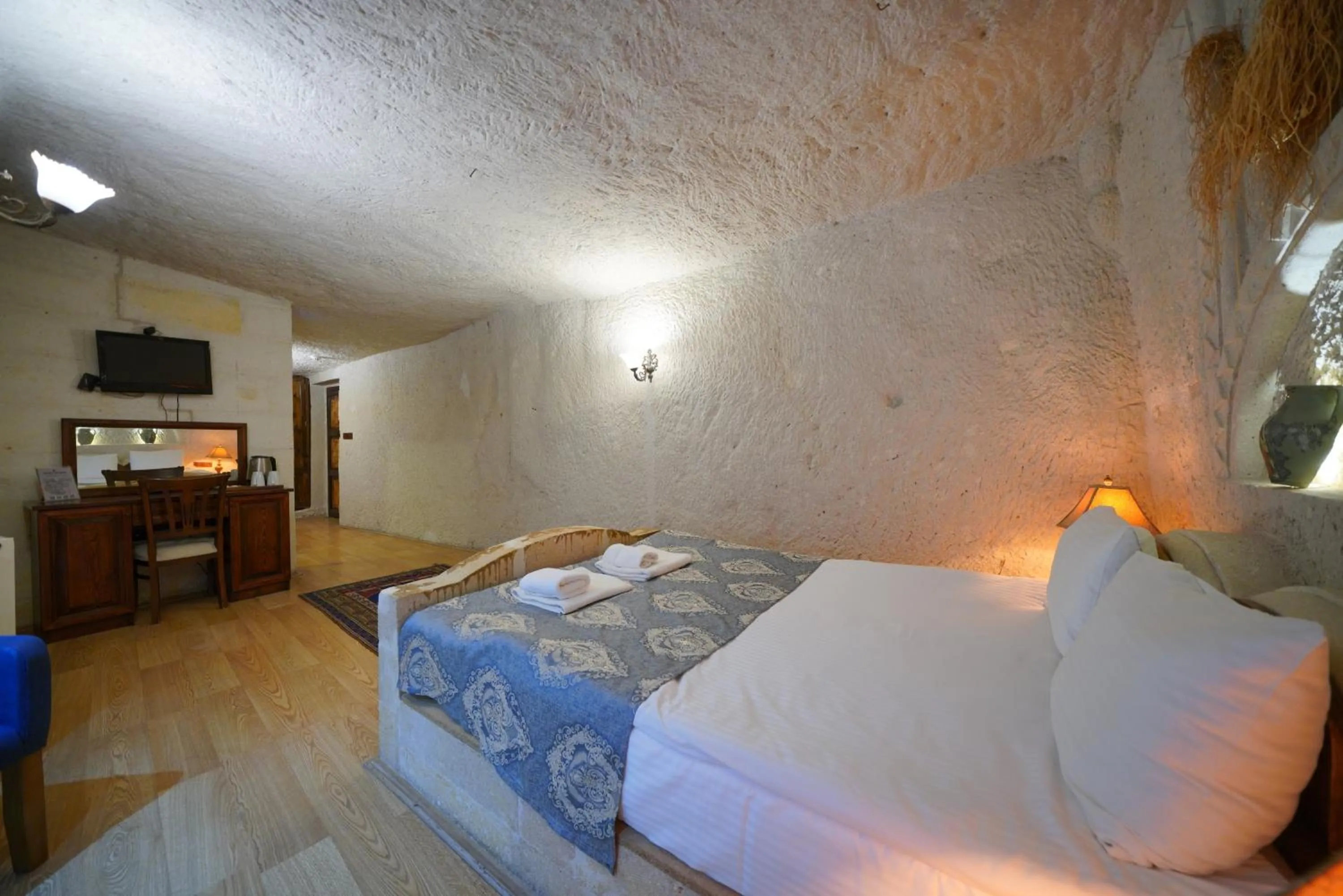 Photo of the whole room, Bed in Asteria Cave Hotel