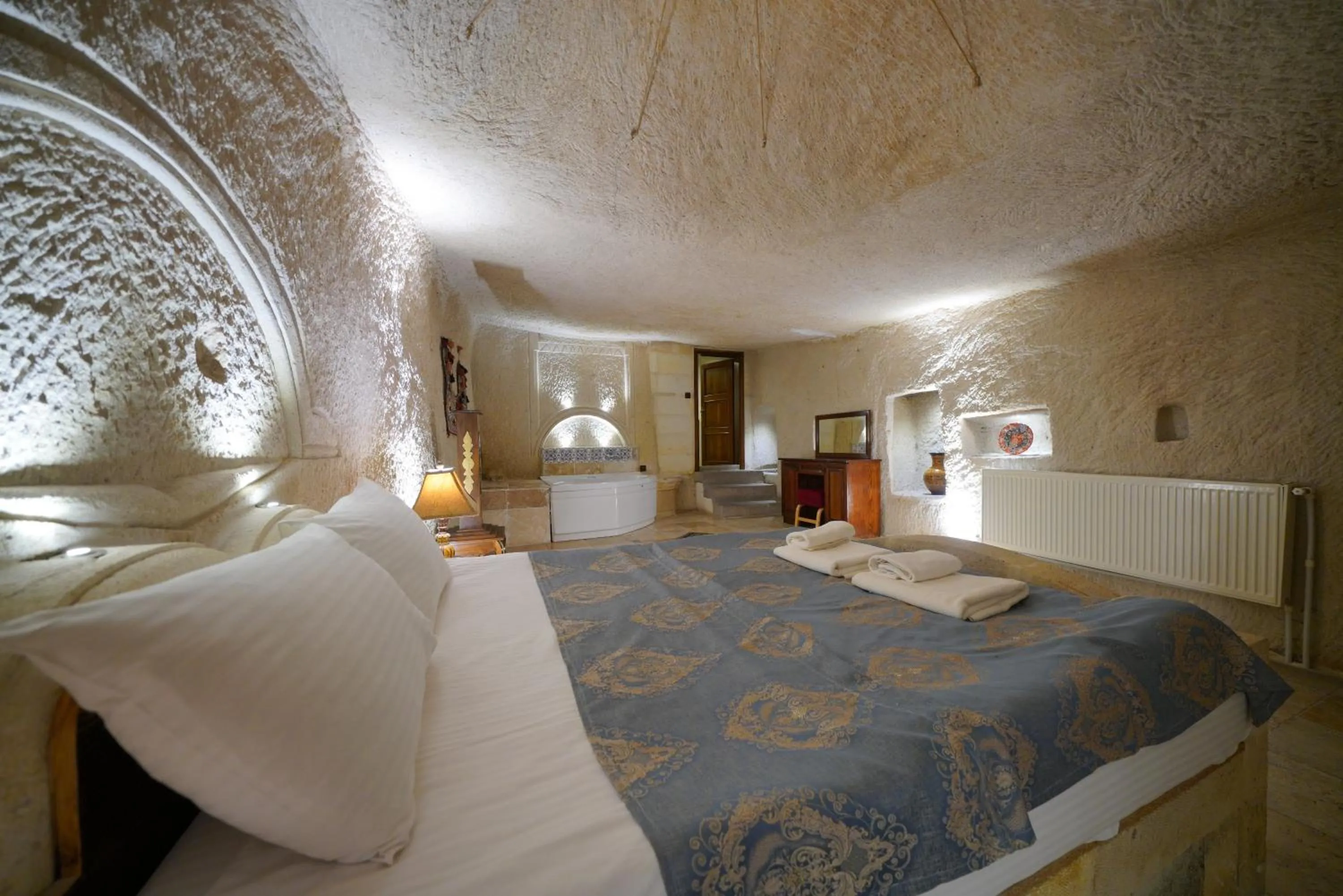 Photo of the whole room, Bed in Asteria Cave Hotel