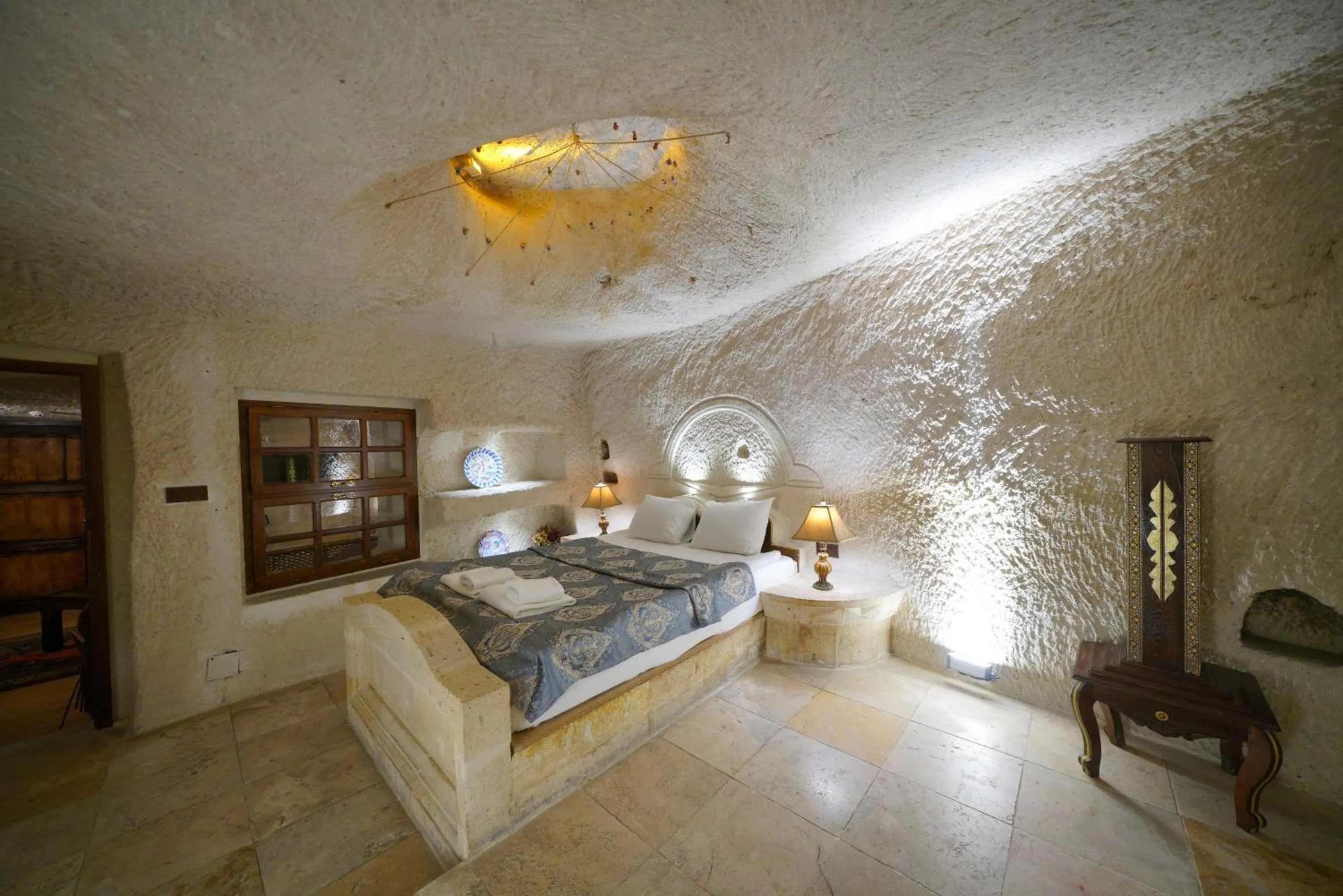 Bedroom, Bed in Asteria Cave Hotel