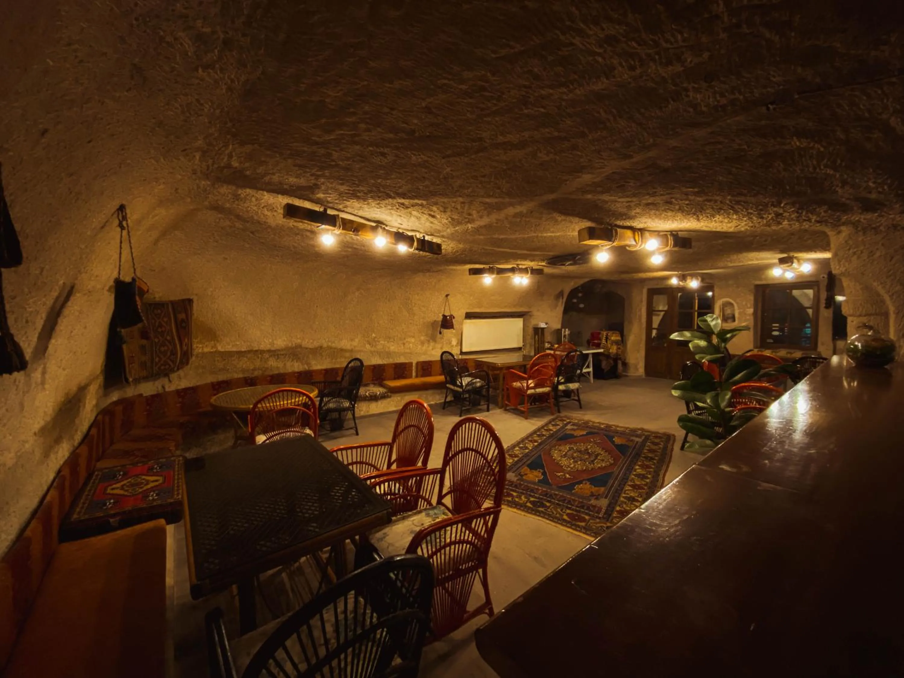 Restaurant/places to eat in Asteria Cave Hotel