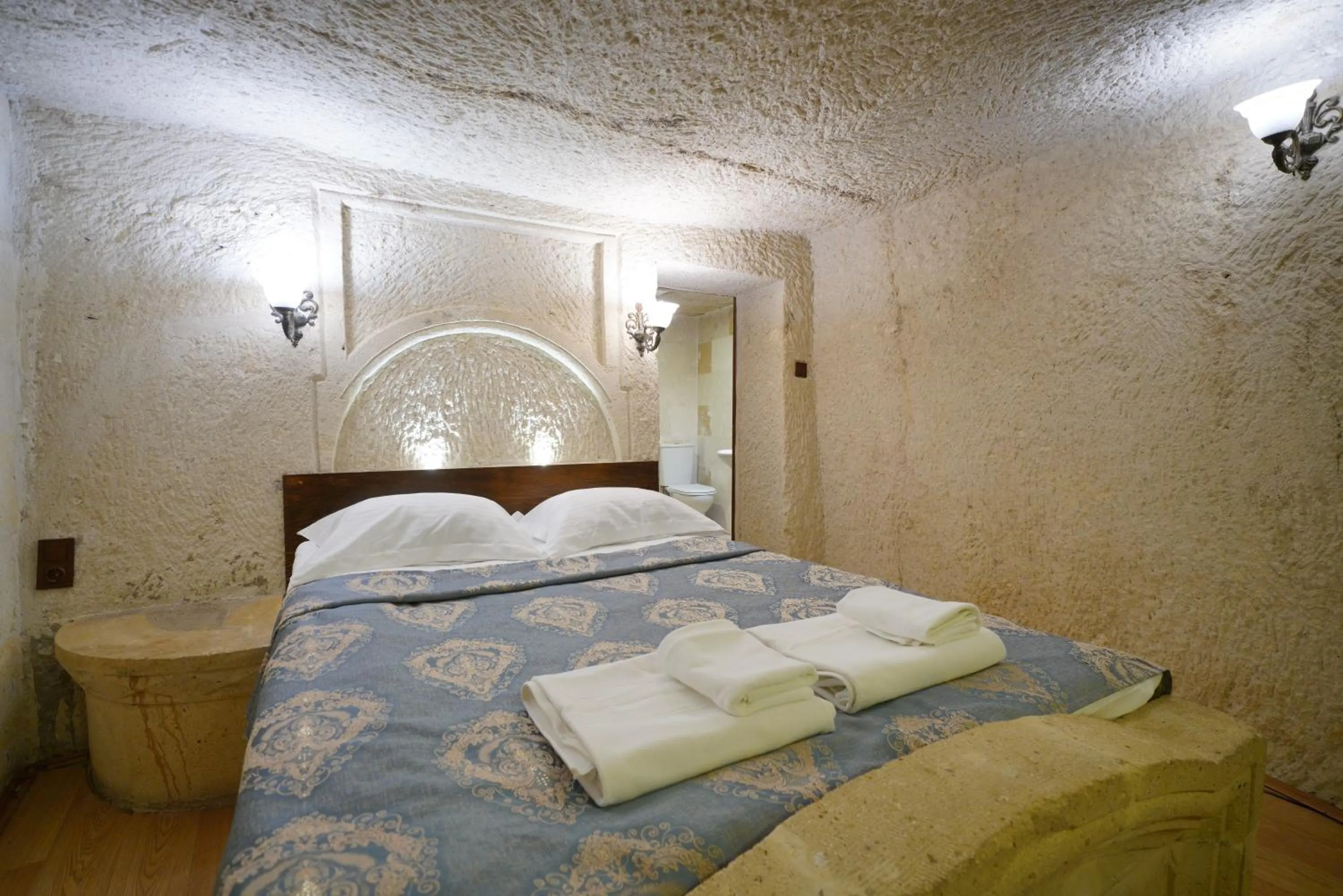 Bedroom, Bed in Asteria Cave Hotel