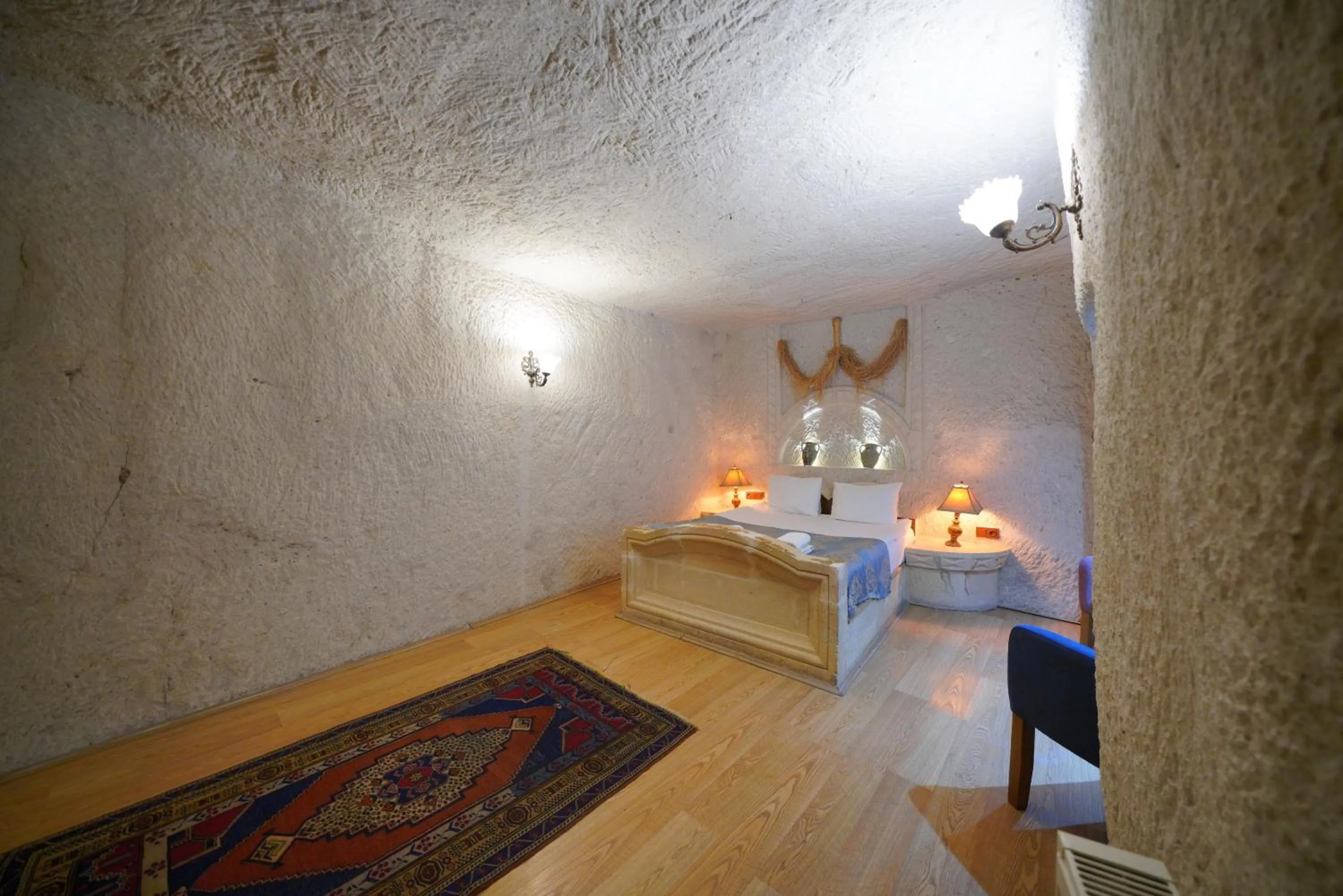 Photo of the whole room, Bed in Asteria Cave Hotel