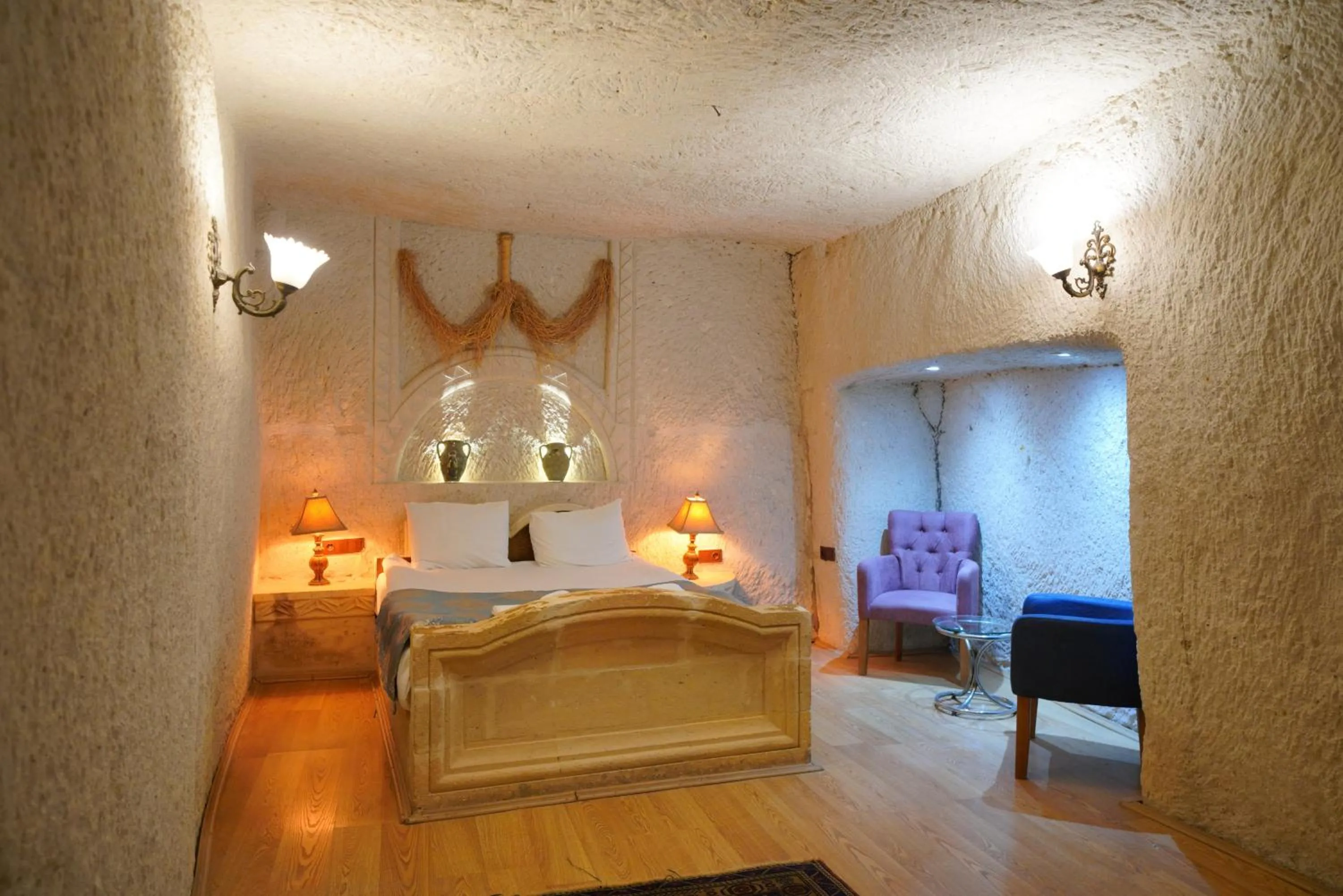 Photo of the whole room, Bed in Asteria Cave Hotel