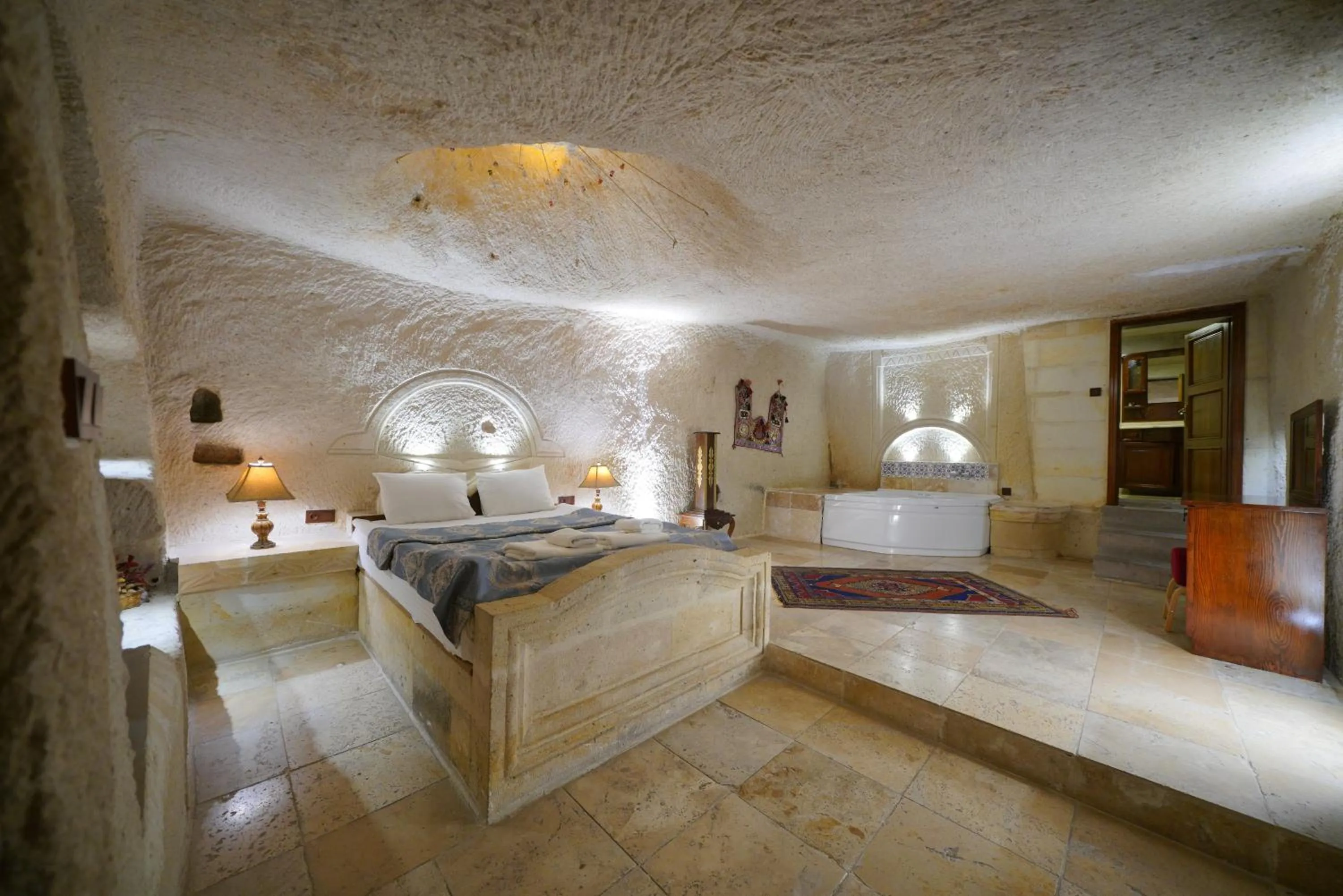 Photo of the whole room, Bed in Asteria Cave Hotel