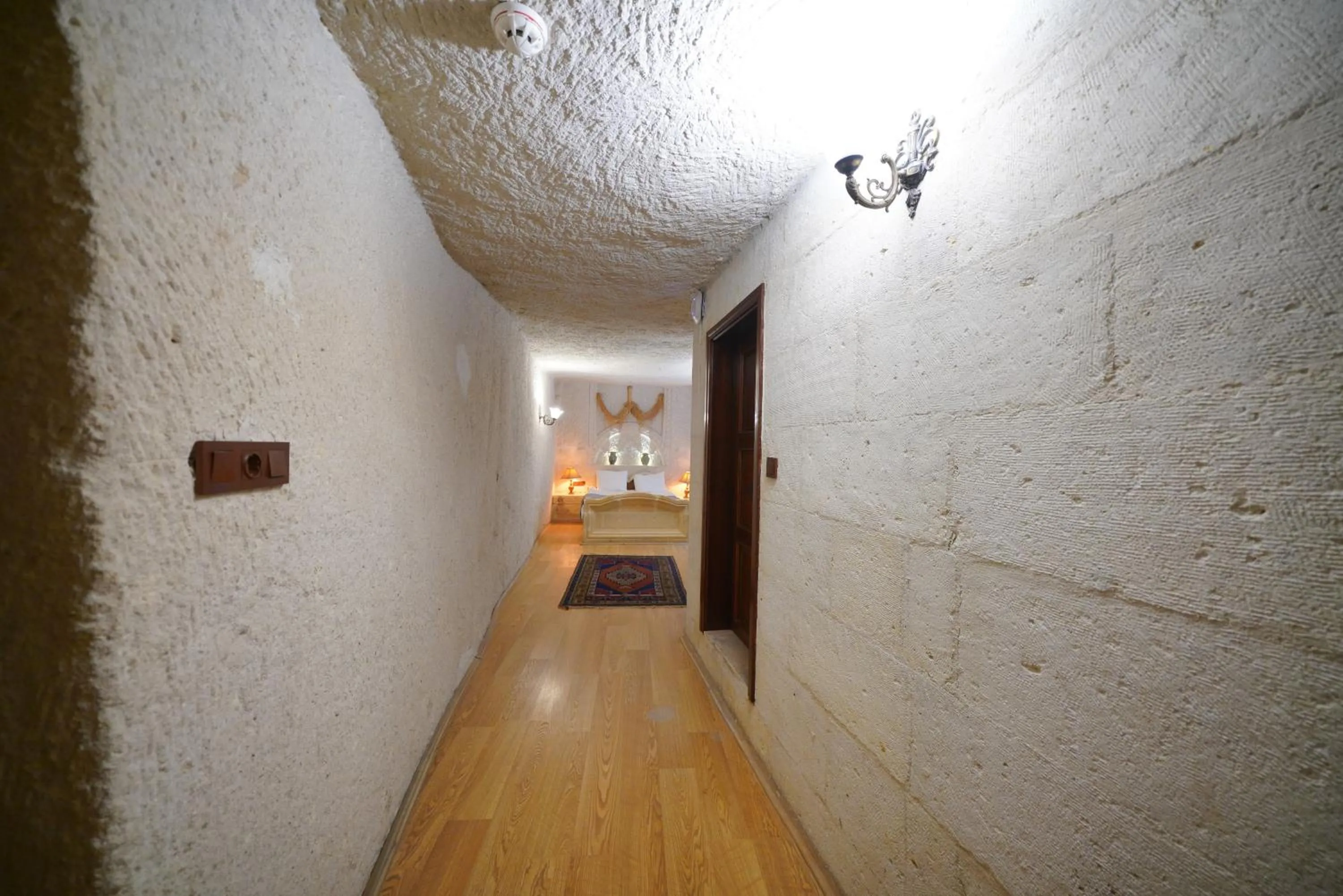 Photo of the whole room, Bed in Asteria Cave Hotel